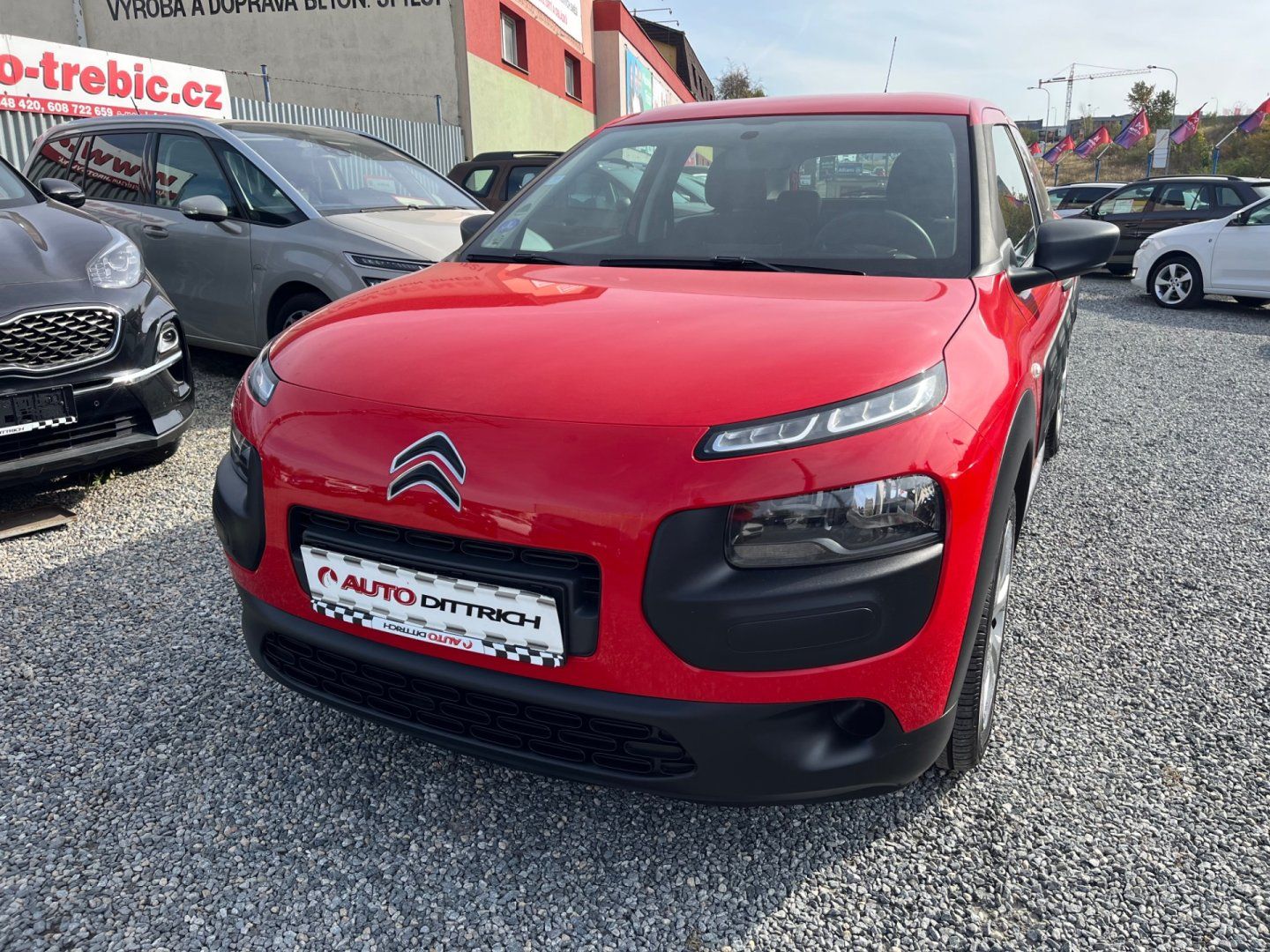 Citroën C4 Cactus, 1.2i - fotka 2