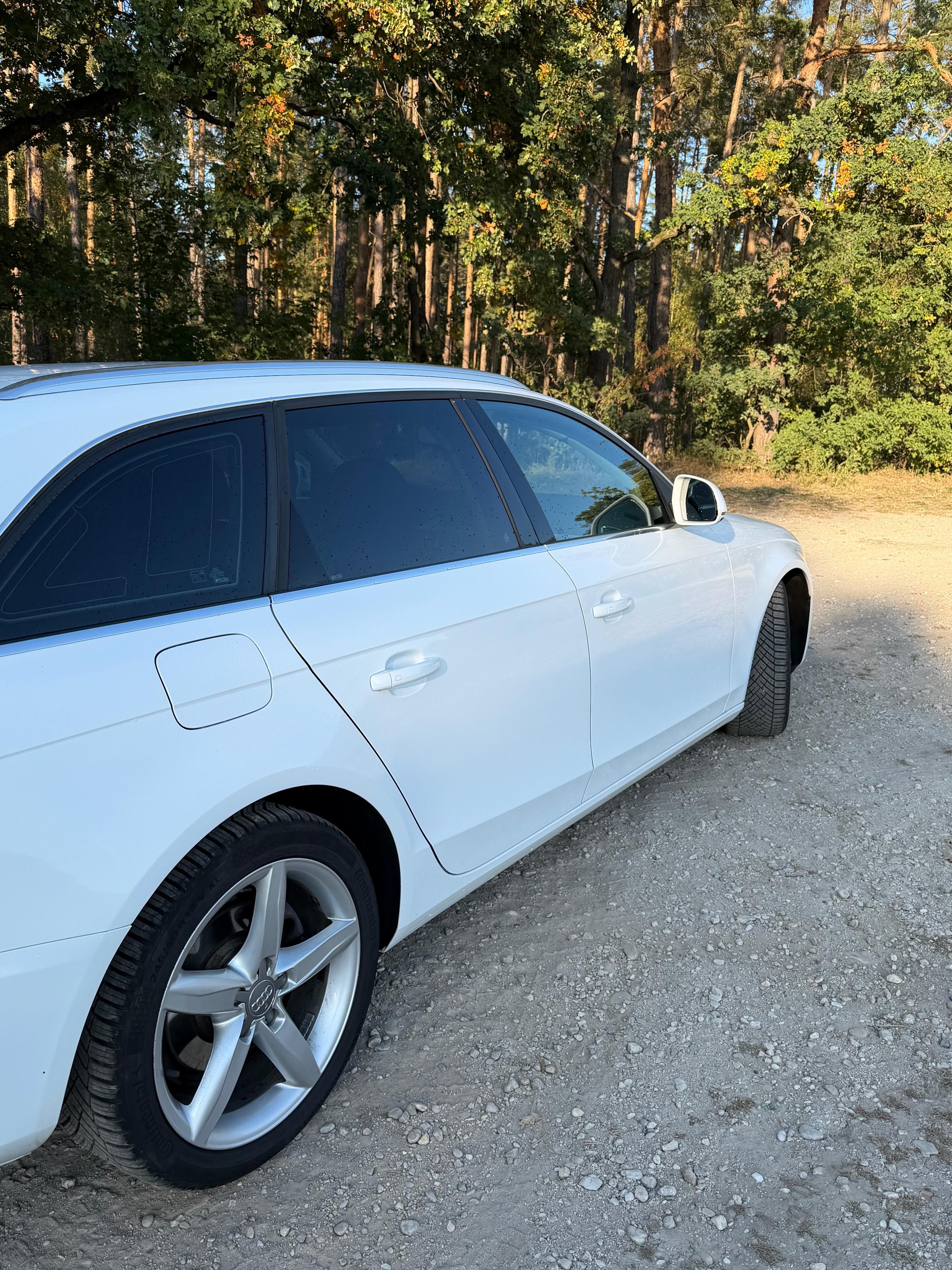 Audi A4, 2.0 TDi - fotka 5