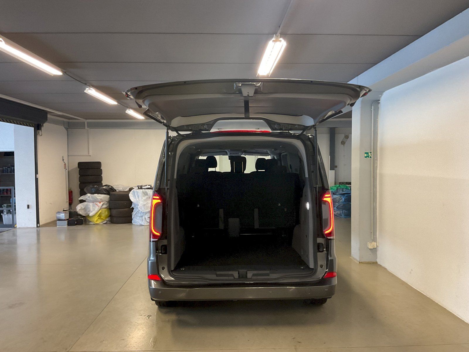 Volkswagen Caravelle, STYLE 2.0 TDI 4MOT 8AUT DR - fotka 6