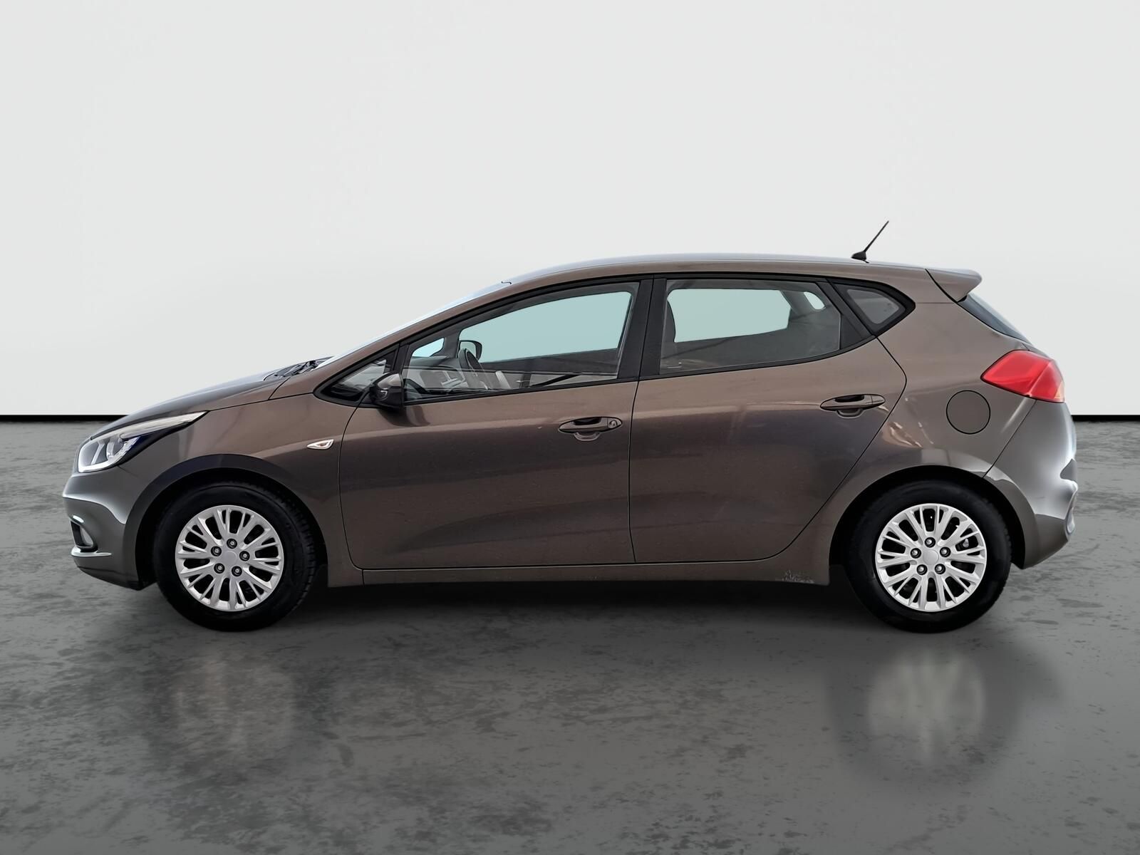 Kia Cee´d, 1.6 GDI, za dobrou cenu - fotka 3