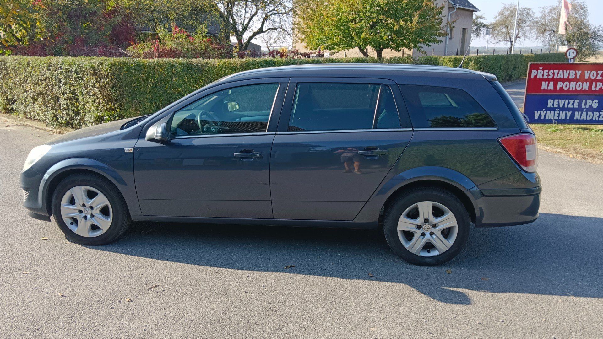 Opel Astra, 1.6I 85 KW - fotka 6