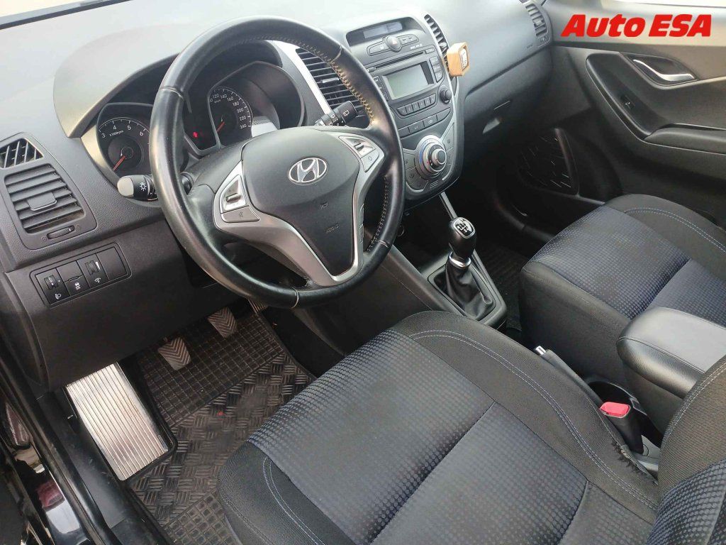 Hyundai ix20, 1.6CVVT,1.maj,ČR - fotka 3