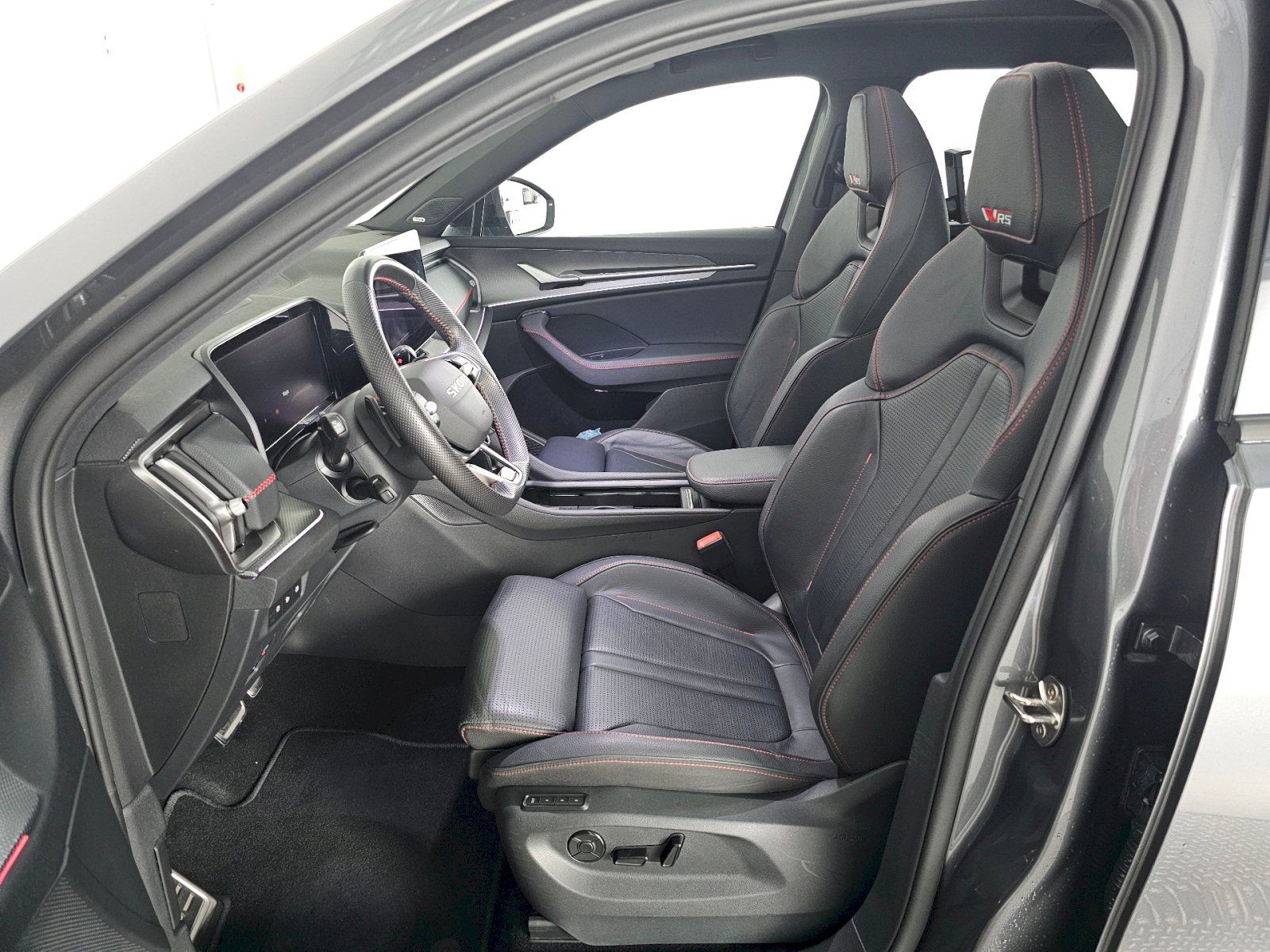 Škoda Kodiaq, 2.0TSI RS 195kW DSG 7S PANORAM - fotka 6