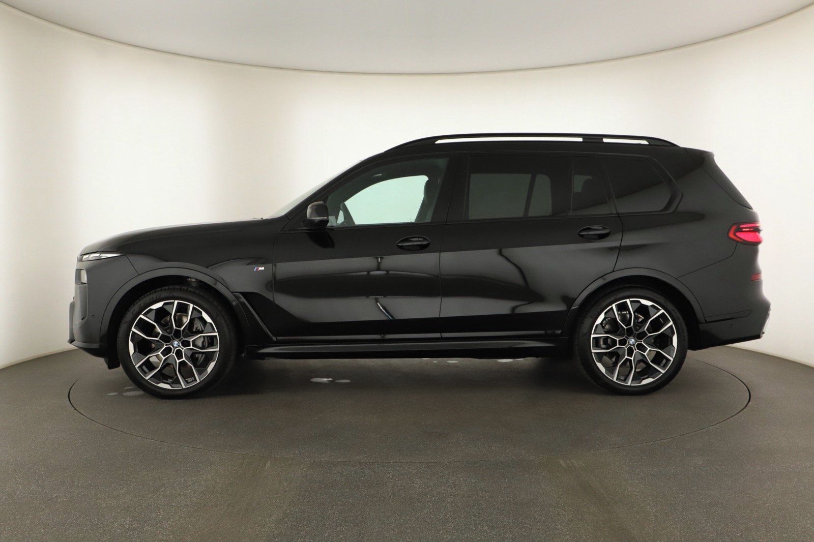 BMW X7, xDrive40d, M SPORT, KEYLESS - fotka 2