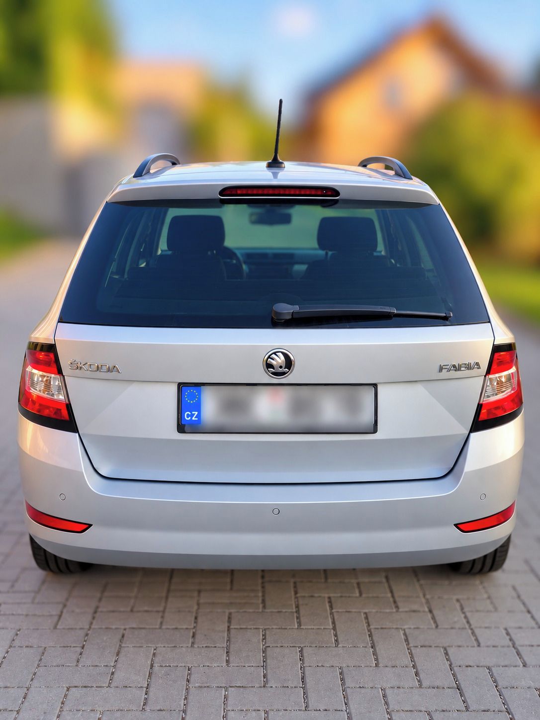 Škoda Fabia, ŠKODA FABIA COMBI 1.0 TSI 81kW - fotka 3