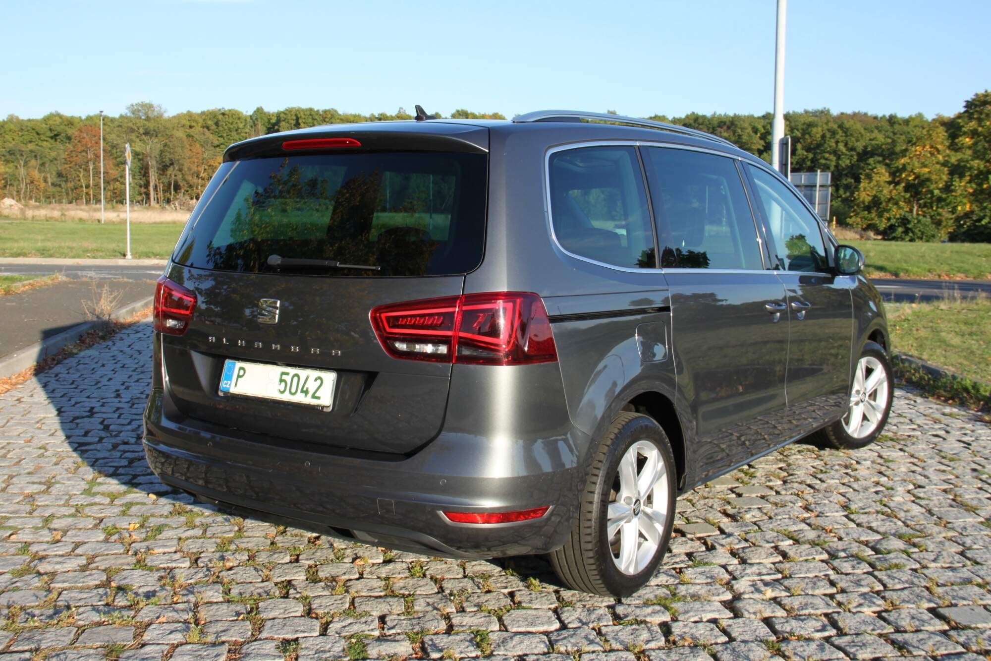 Seat Alhambra, 2.0Tdi,Style+,Bi-Xen,7míst,Pan - fotka 6