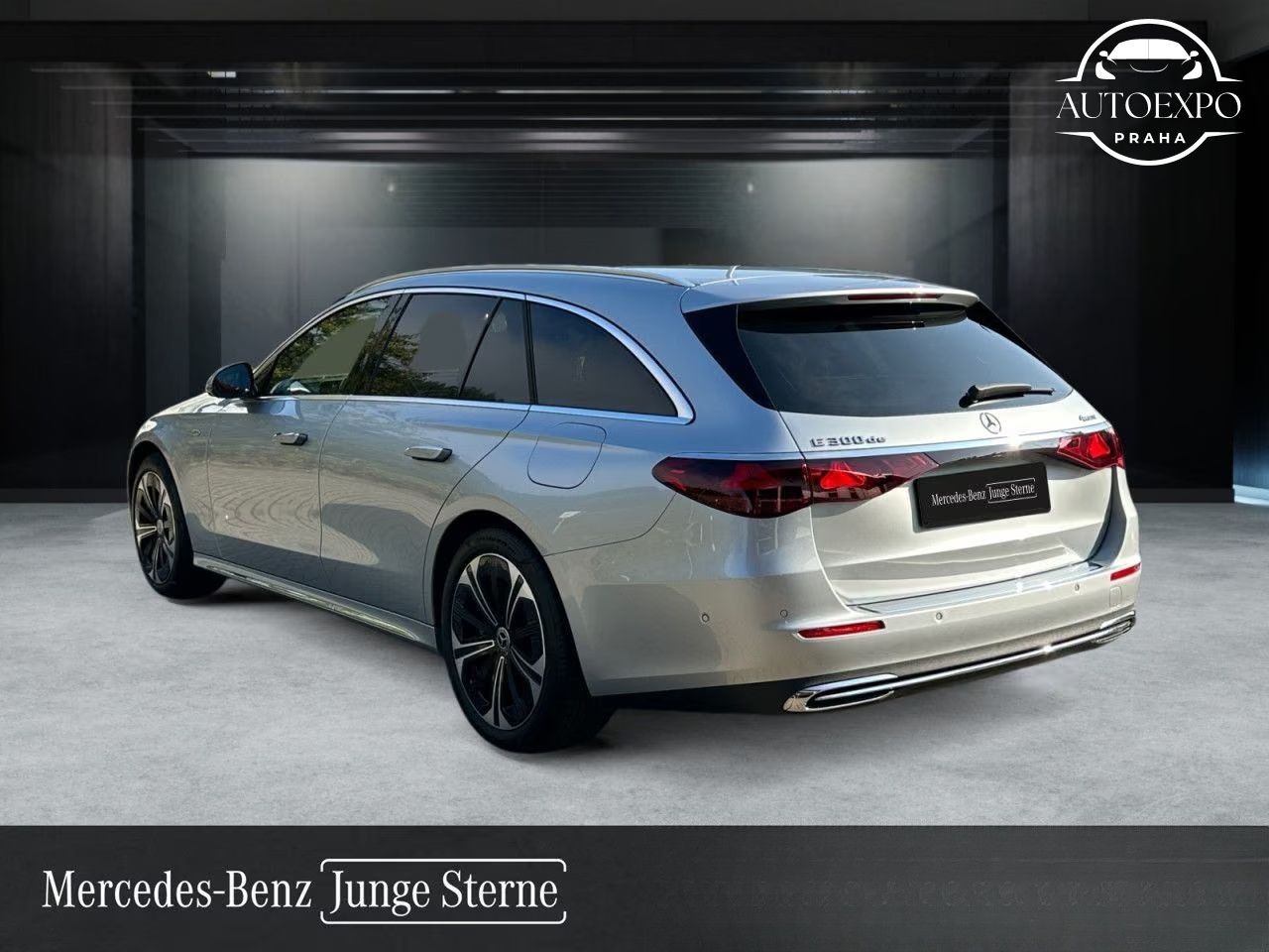 Mercedes-Benz Třídy E, d e* 4Matic* - fotka 4