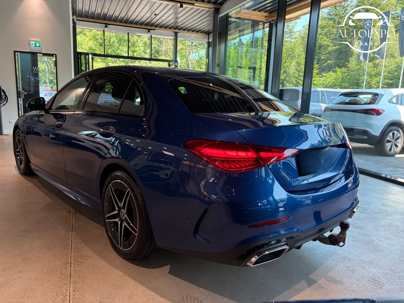 Mercedes-Benz Třídy C, C 300d *BURMESTER/*AMG* - fotka 4