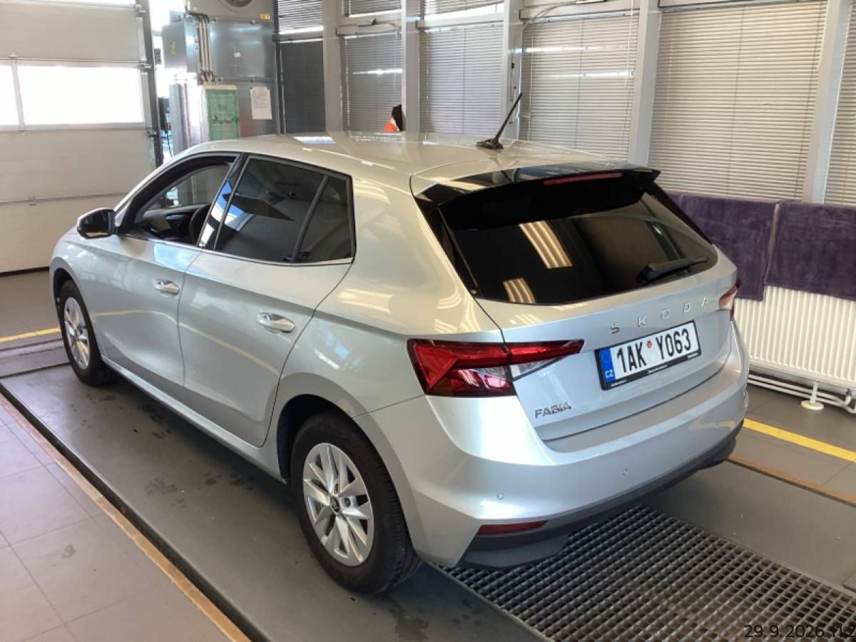 Škoda Fabia, Top Selection 1,0 TSI 70kW MT5 - fotka 4