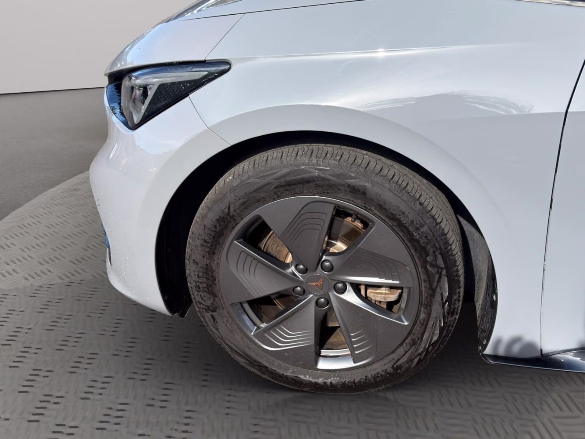 Cupra Born, 150kW Carplay LaneAssist LED - fotka 6