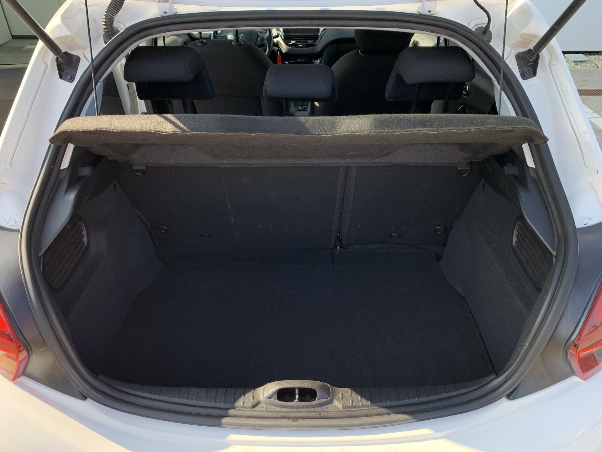 Peugeot 208, ALLURE+ 1.2 PureTech 81kW AT - fotka 5