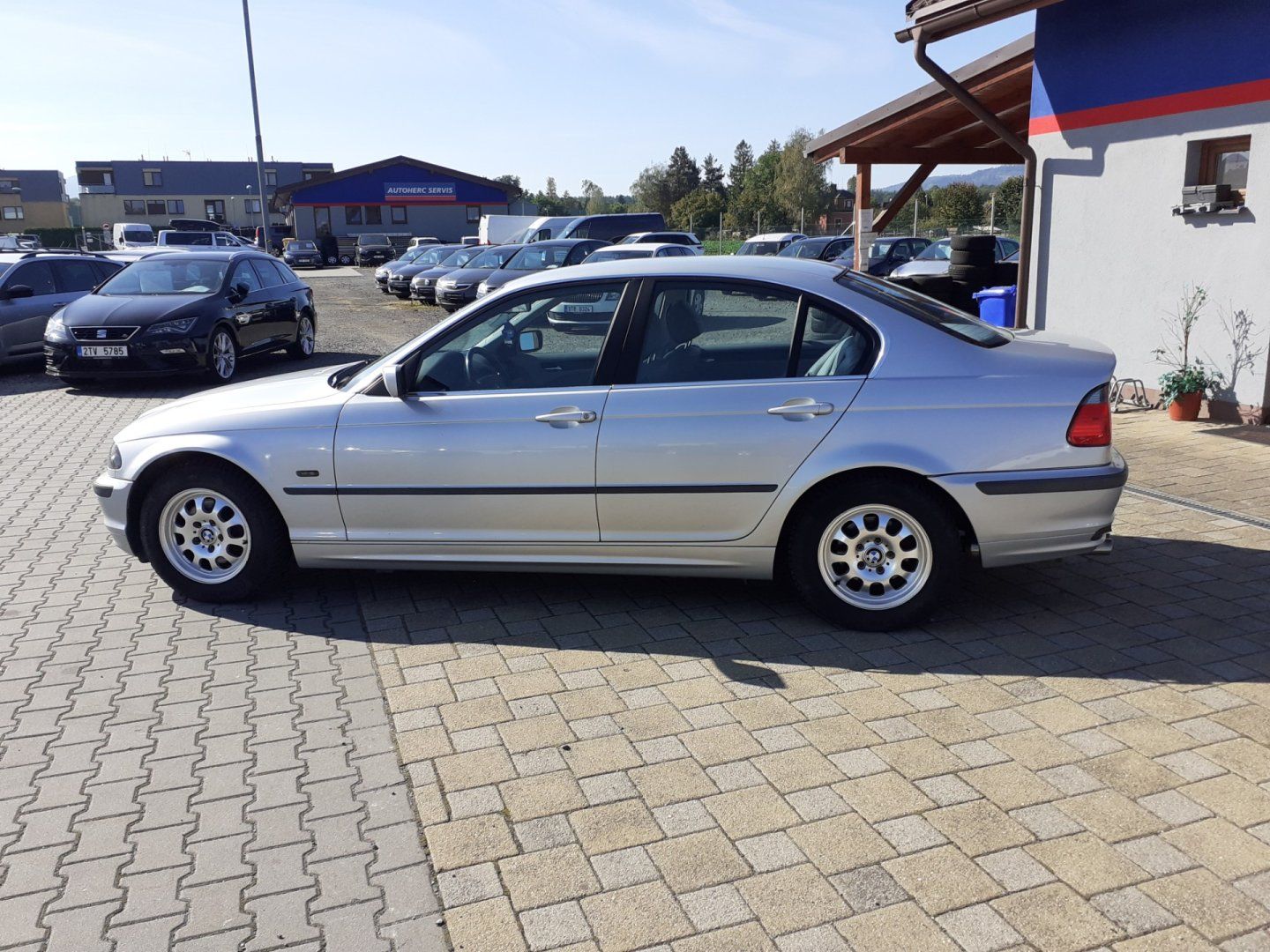 BMW Řada 3, 323i 6V - fotka 6