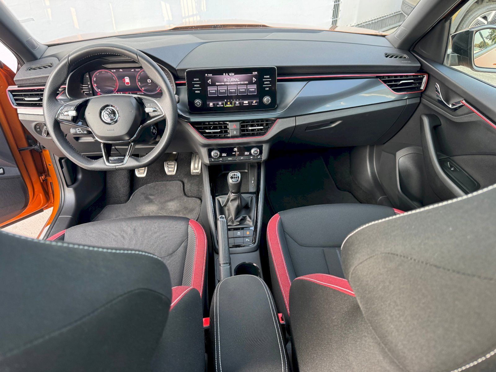 Škoda Kamiq, 1.0 TSI 81 kW Monte Carlo - fotka 5