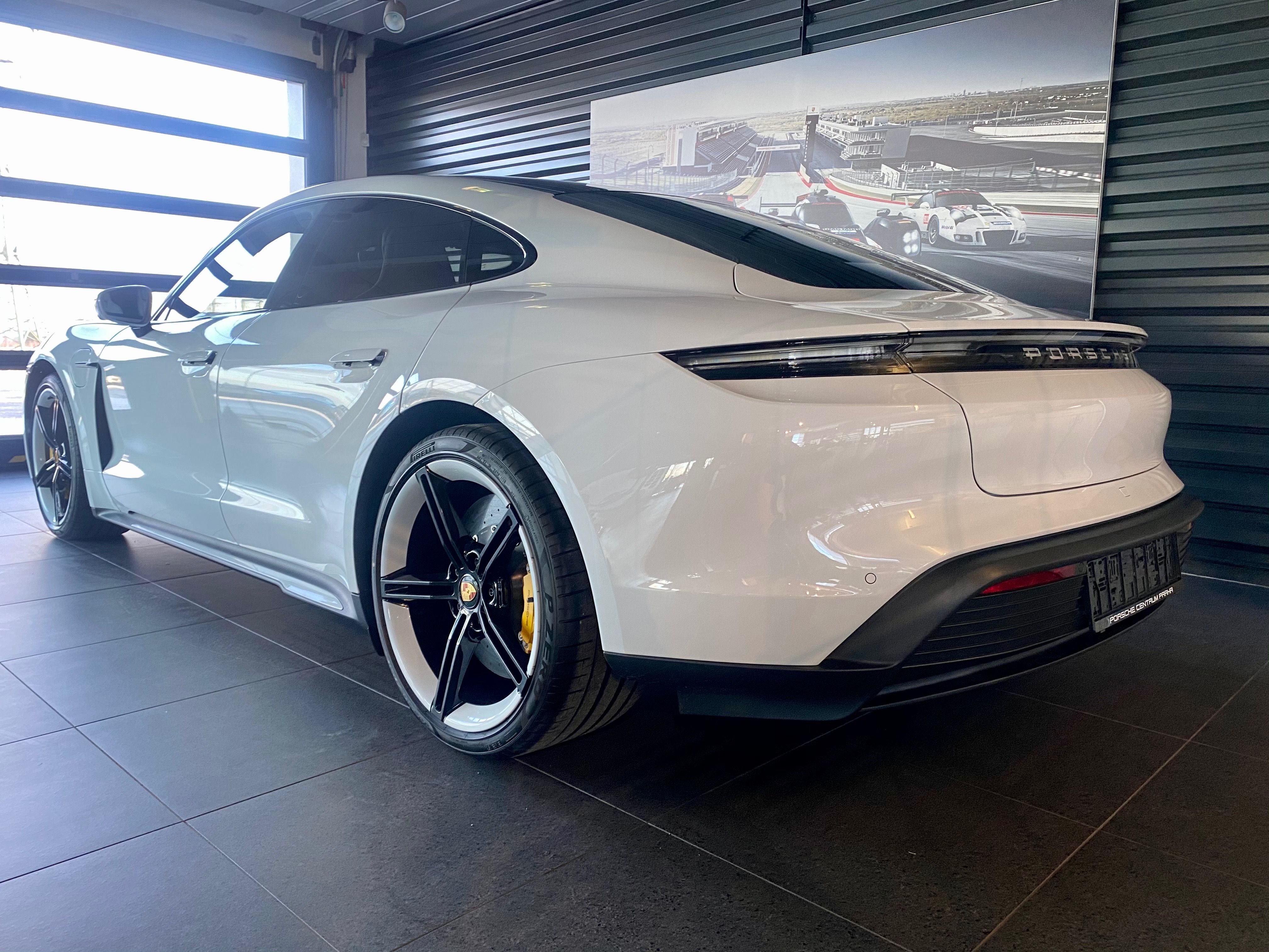 Porsche Taycan, Vyměněná nová baterie Approved - fotka 2