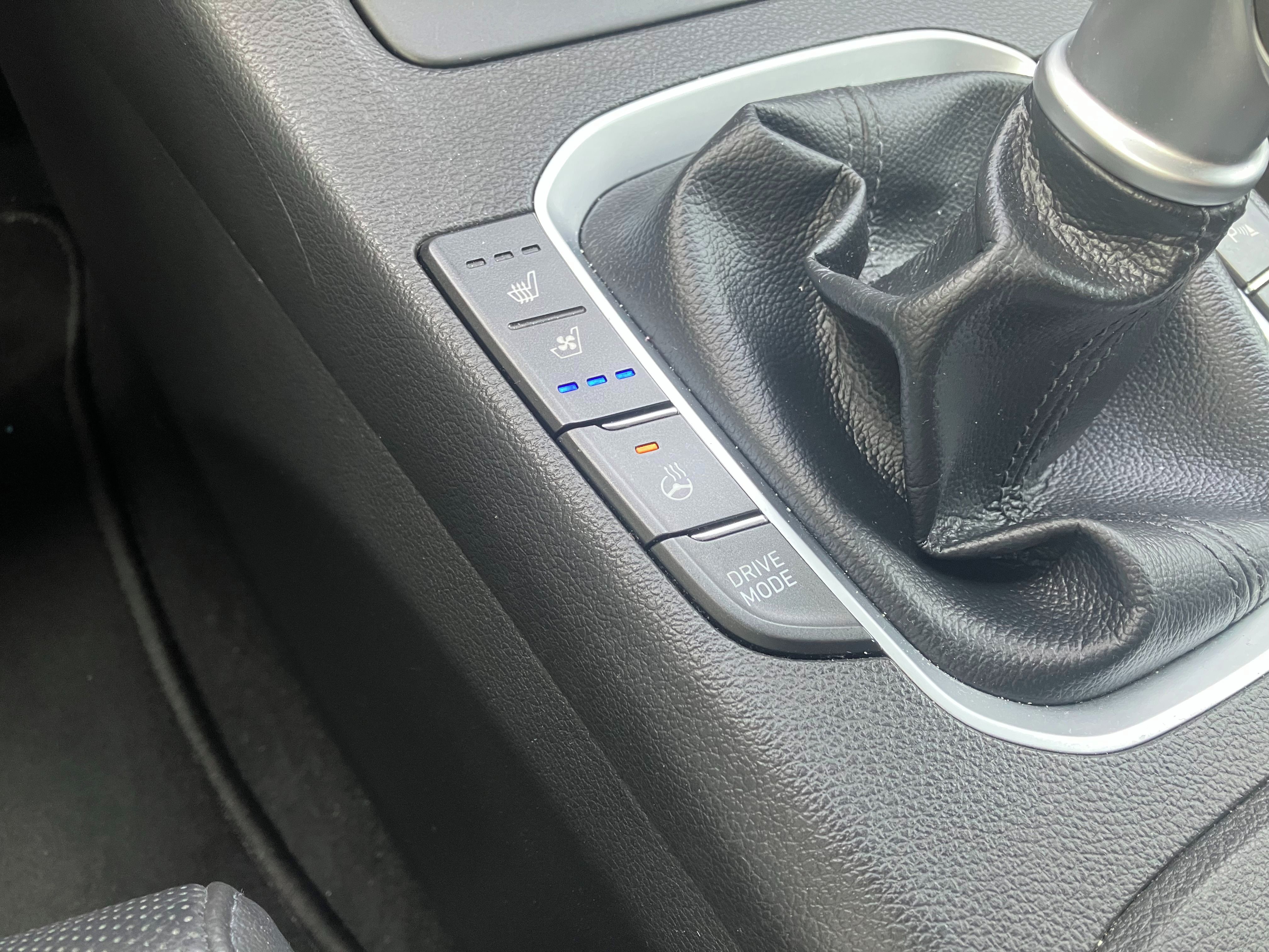 Hyundai i30, Style/Premium/Kůže/Ven. sed. - fotka 2