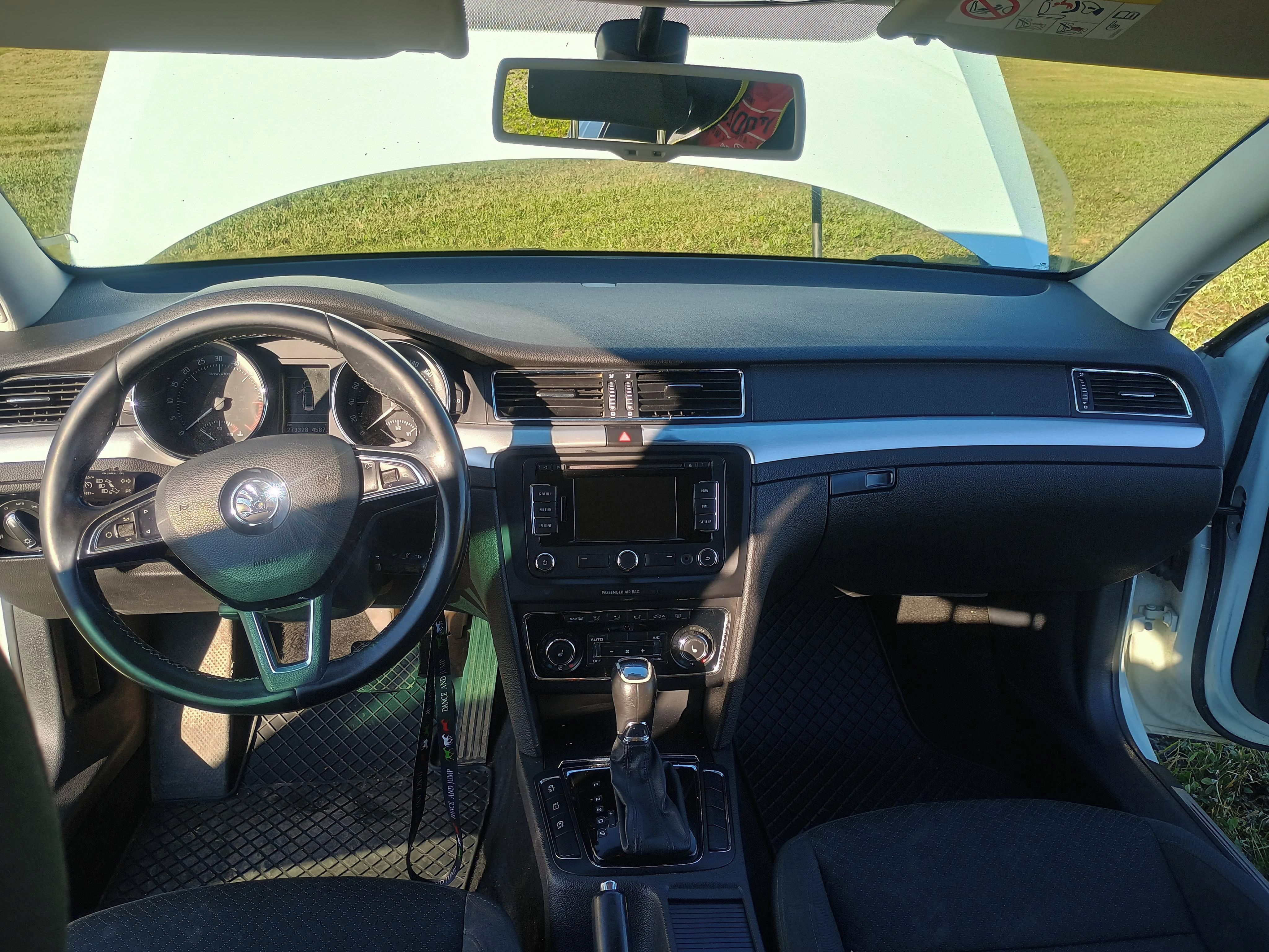 Škoda Superb, Škoda Superb, 2,0 TDi 103 Kw - fotka 5