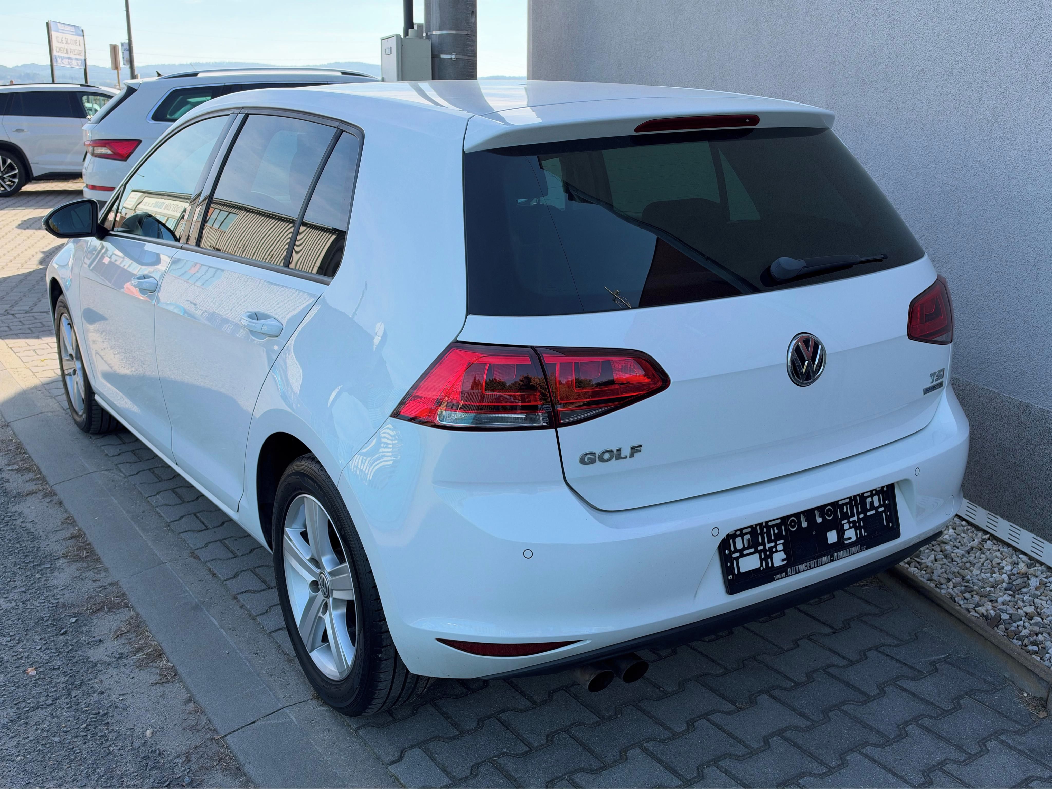 Volkswagen Golf, 1.4 TSI Highline - fotka 4
