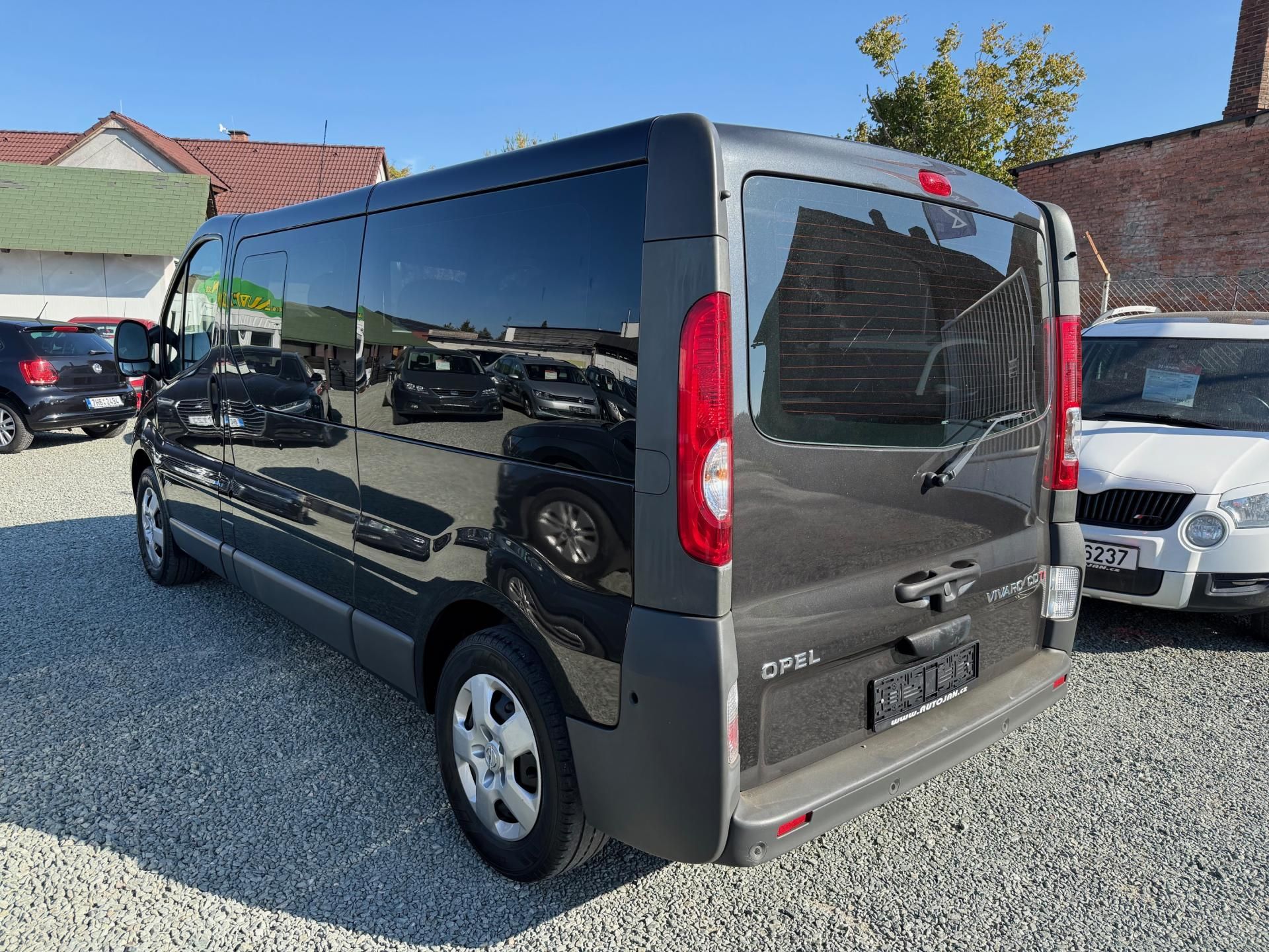 Opel Vivaro, 2.0 CDTI 9 MÍST KLIMA - fotka 4