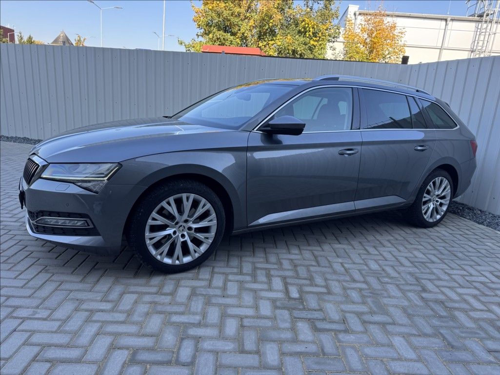 Škoda Superb, 2,0 TDI DSG STYLE 1.maj. ČR - fotka 3