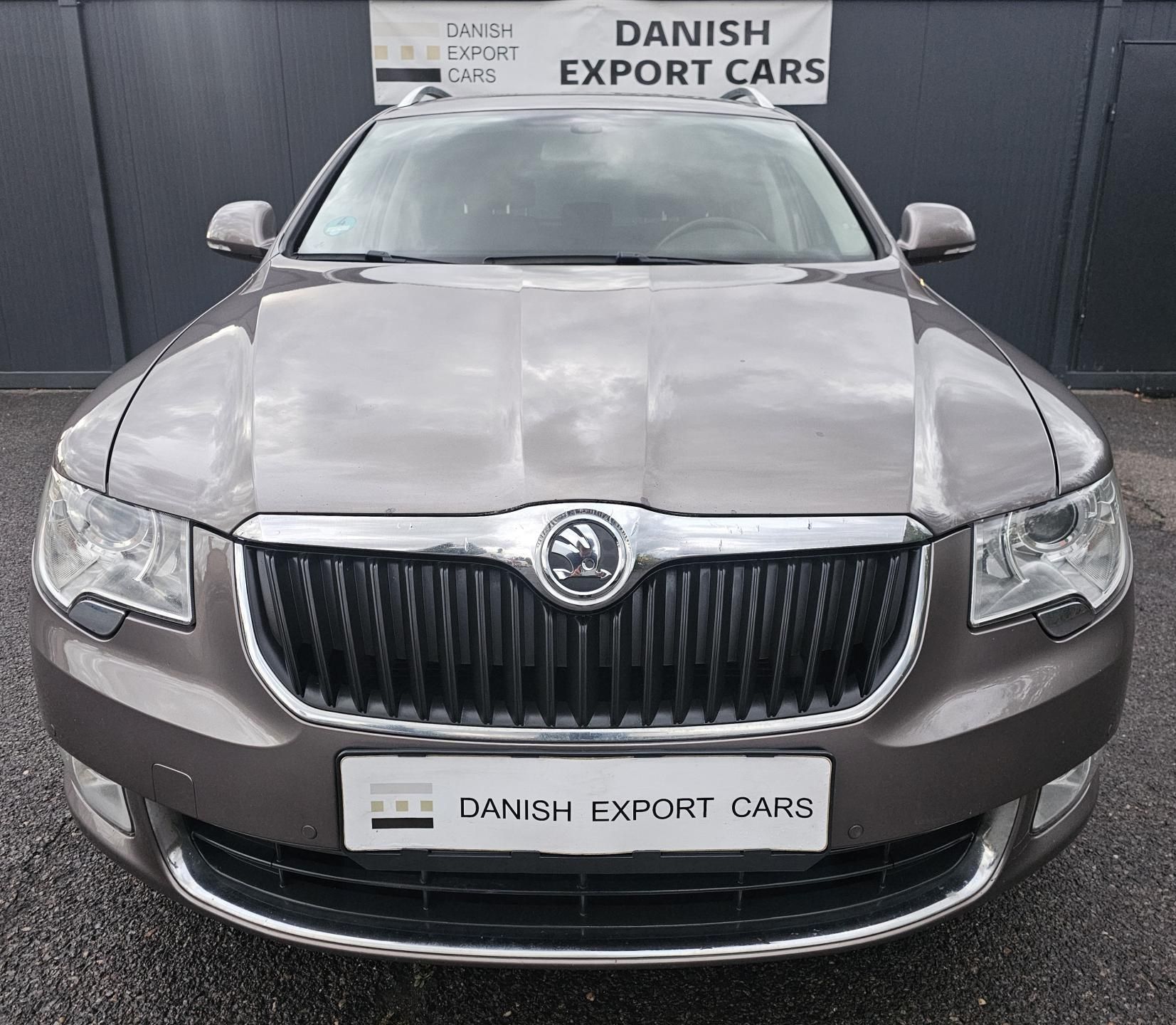 Škoda Superb, 2.0 TDI 103kW,SENZORY,SERVISKA - fotka 4