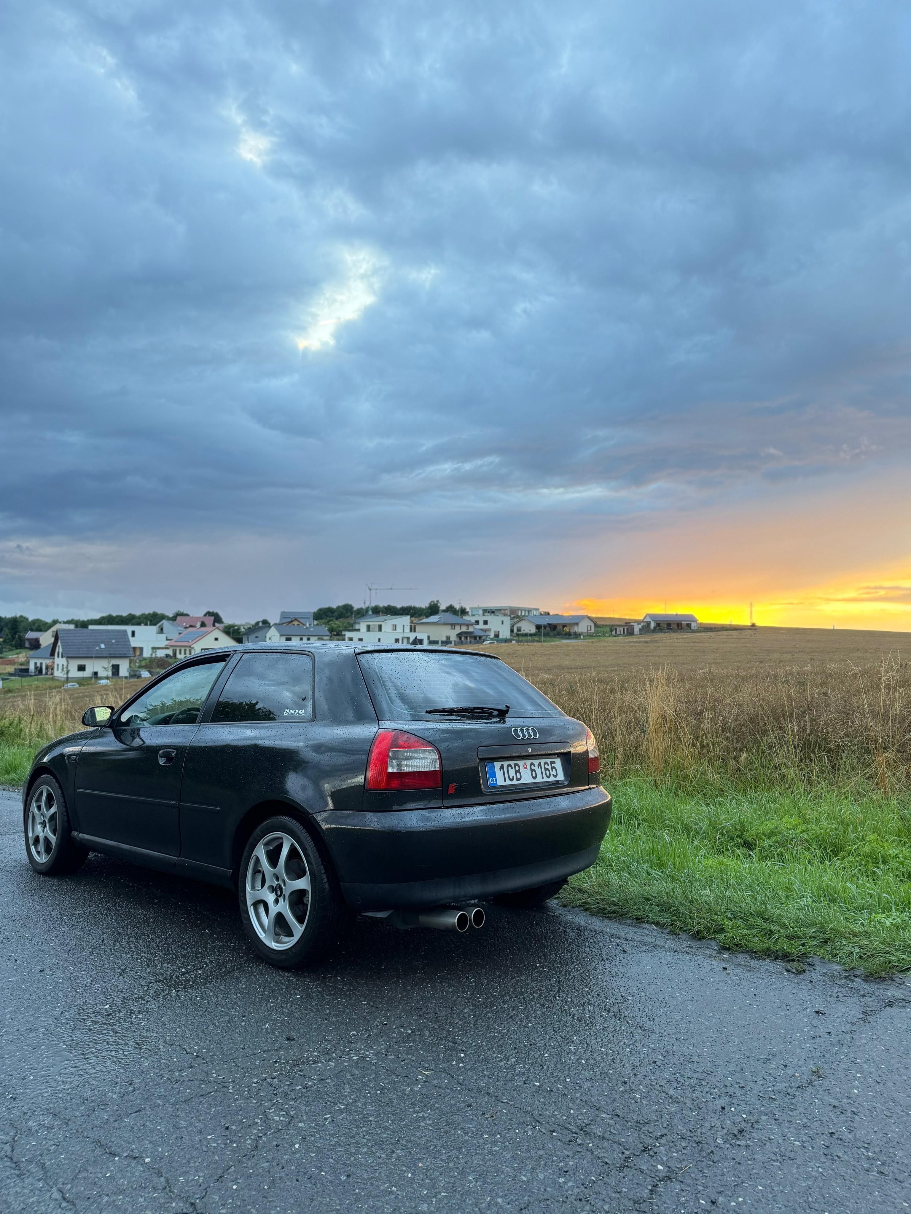 Audi A3, 1.8 turbo servisováno - fotka 2