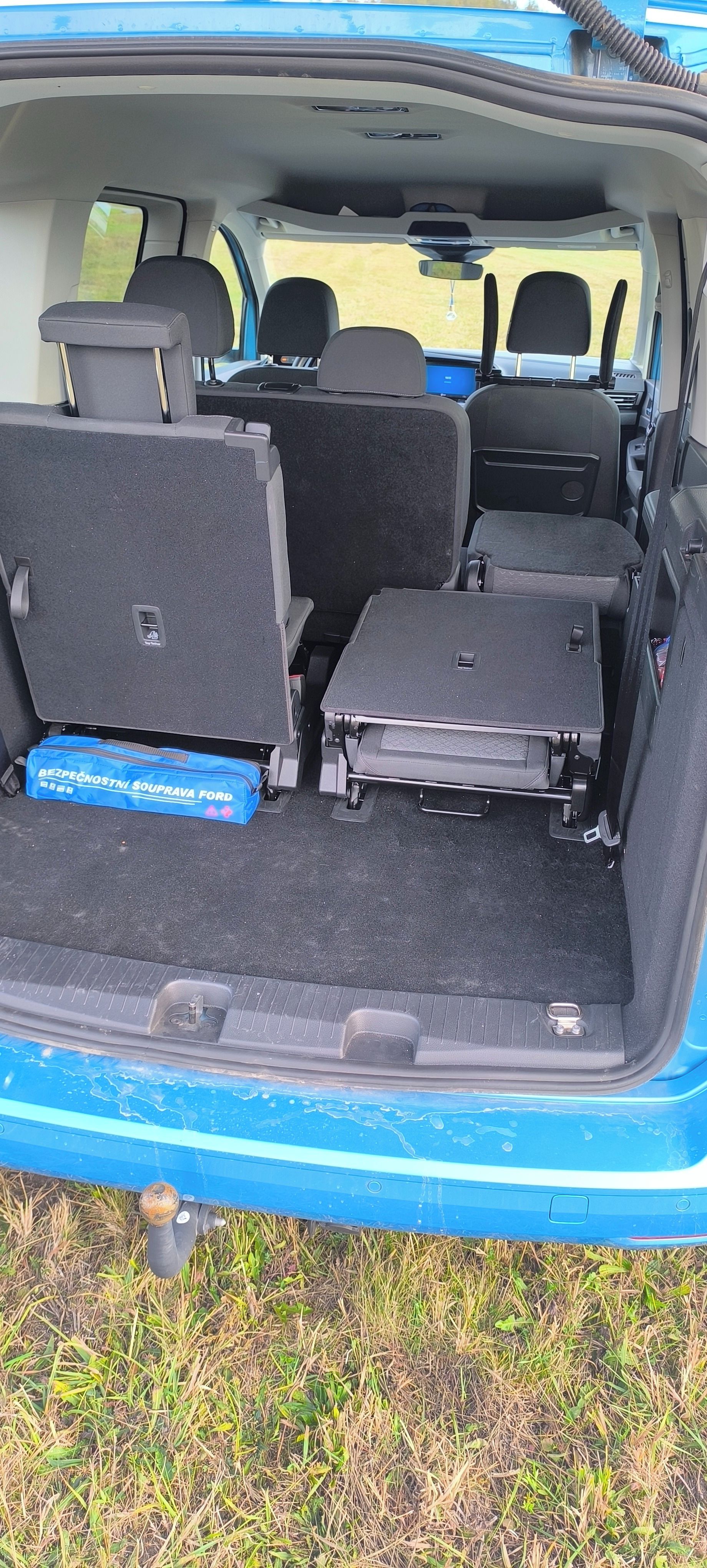 Ford Tourneo Connect, Grand 1.5, 85kW AT Titanium - fotka 6