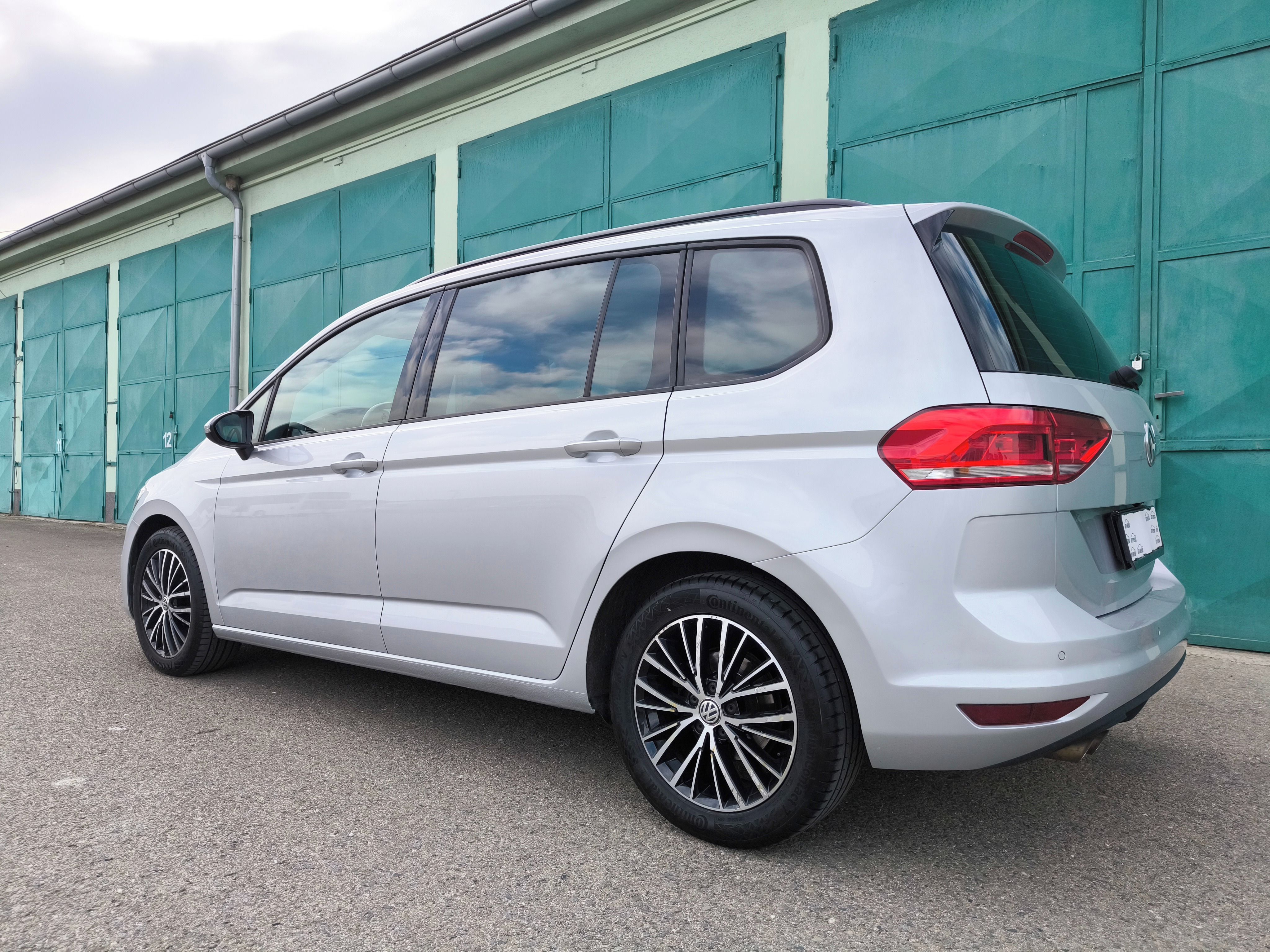 Volkswagen Touran, 2.0TDi/110kW DSG HIGHLINE - fotka 4