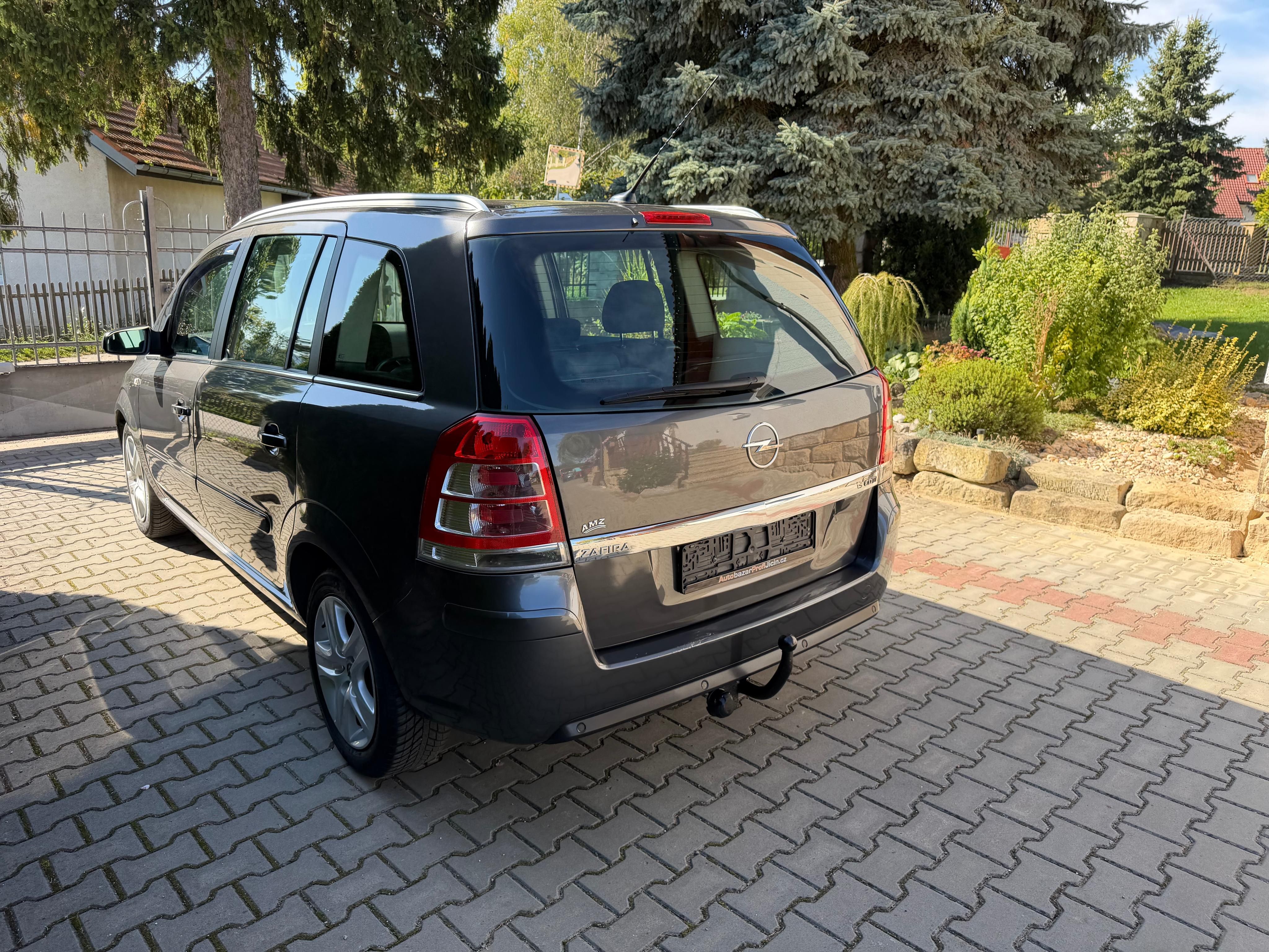 Opel Zafira, 1,9 CDTi /110KW Tažné , 7 Míst - fotka 6