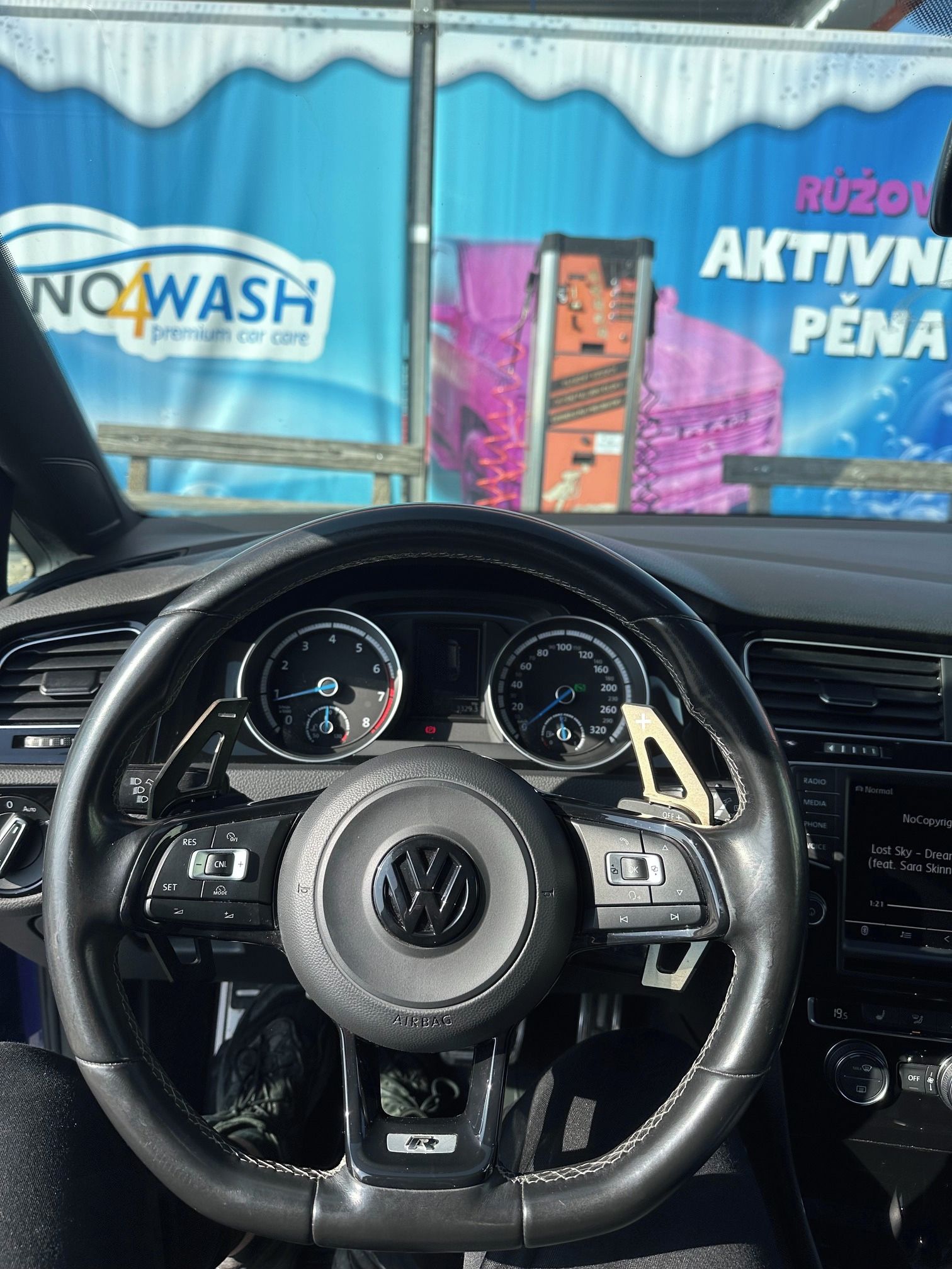 Volkswagen Golf - fotka 4