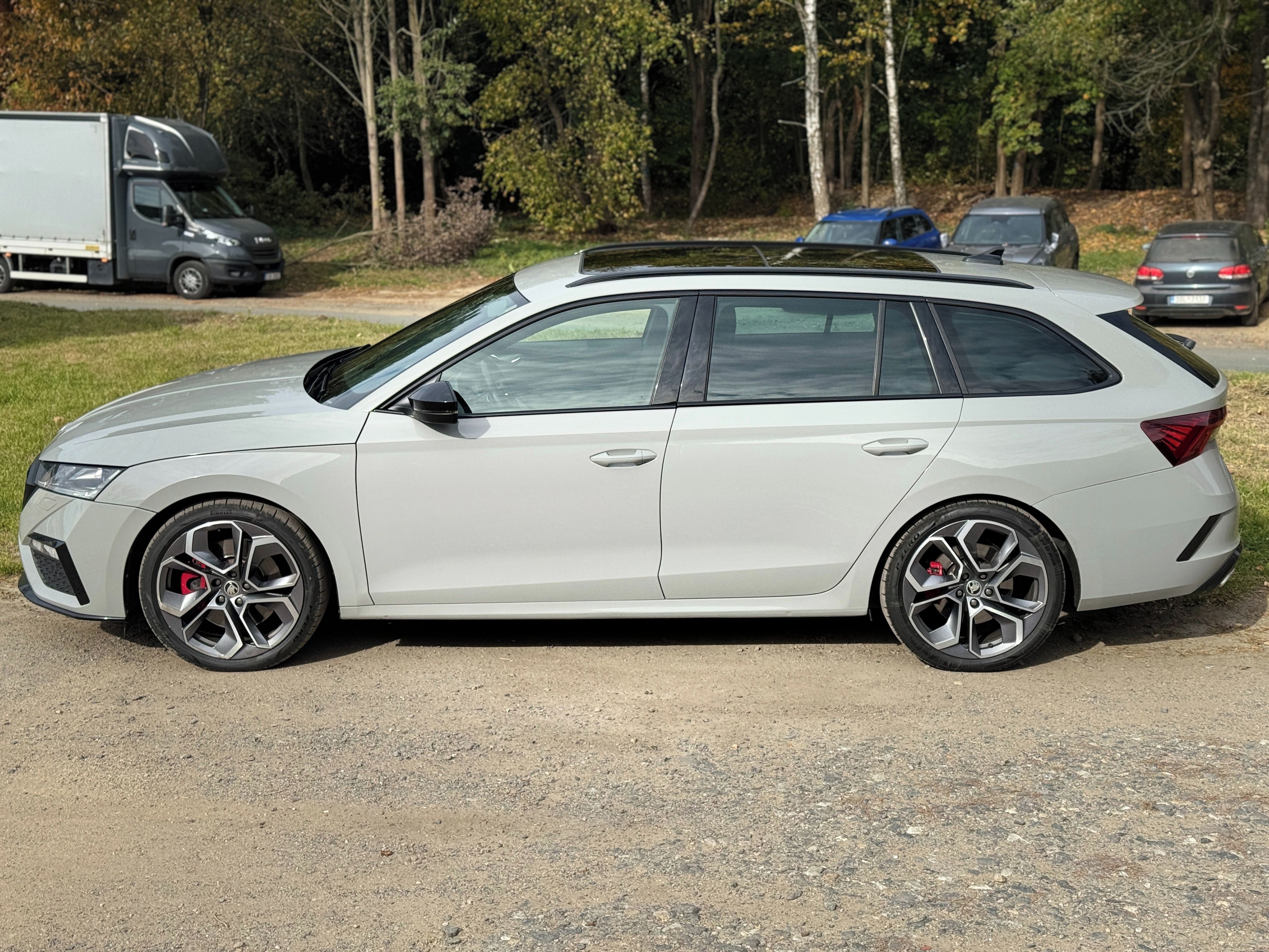Škoda Octavia, 2.0 TSi RS - fotka 2