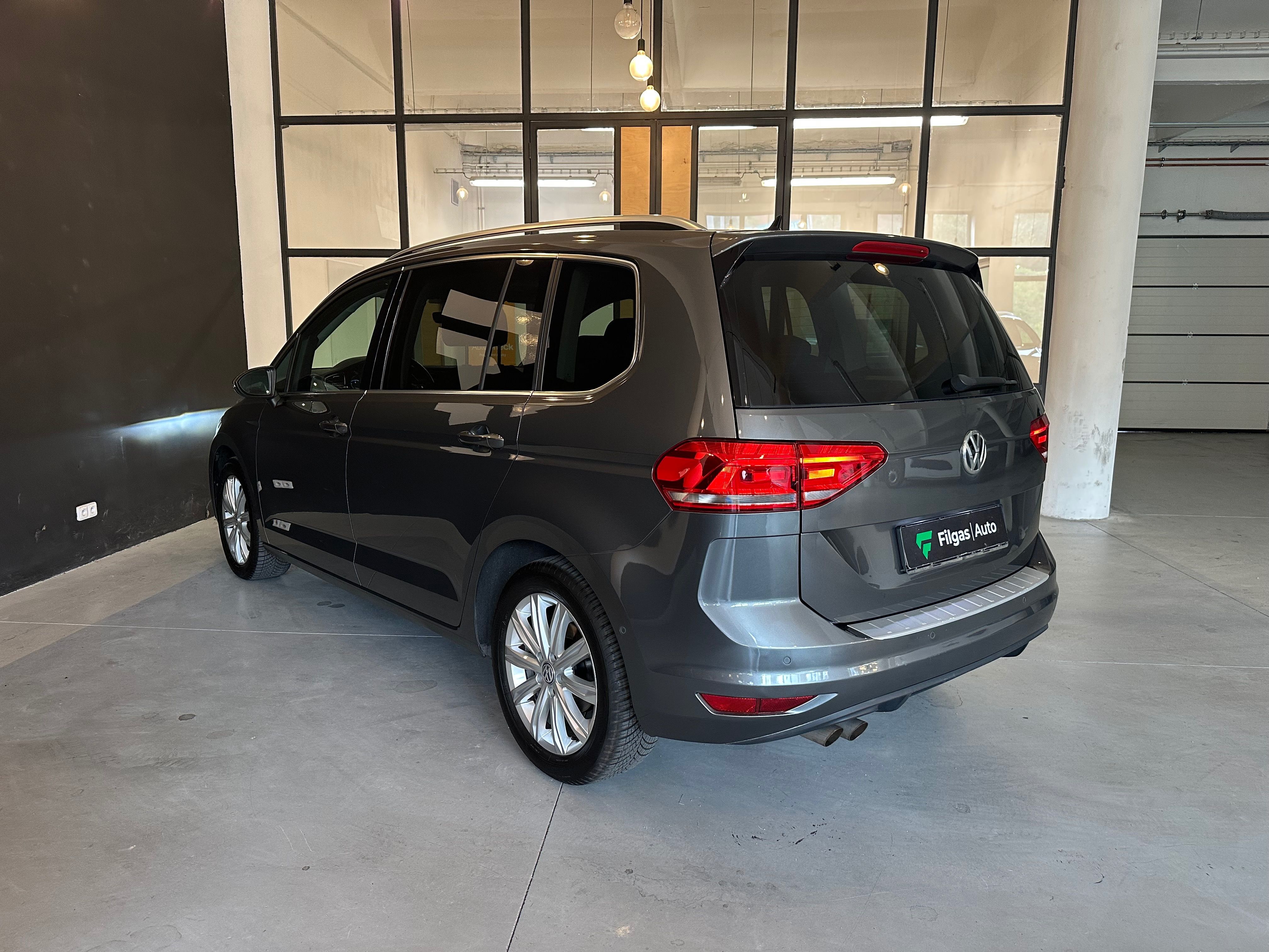 Volkswagen Touran, 1.4TSI DSG 110KW HIGHLINE - fotka 6