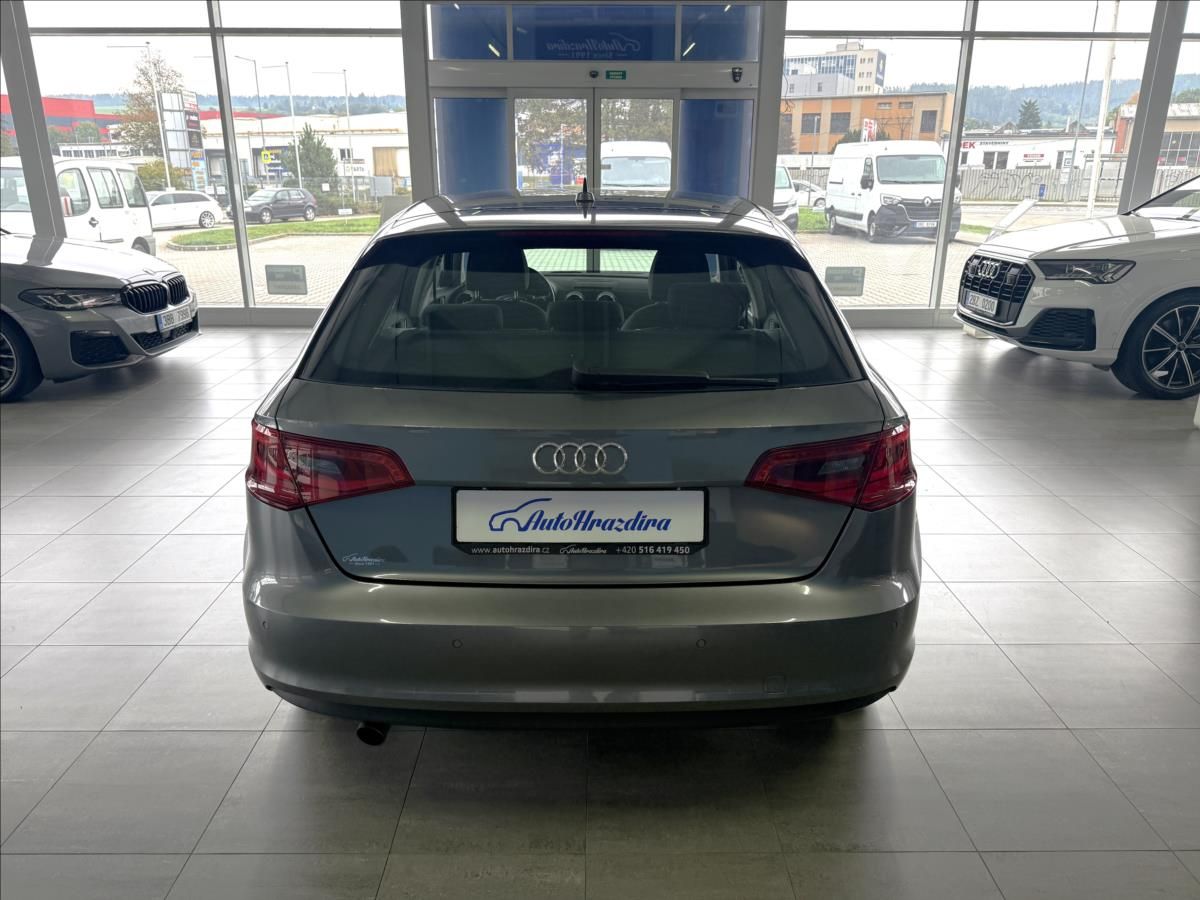 Audi A3, 1,2   TFSI 81kW,ATTRACTION - fotka 5