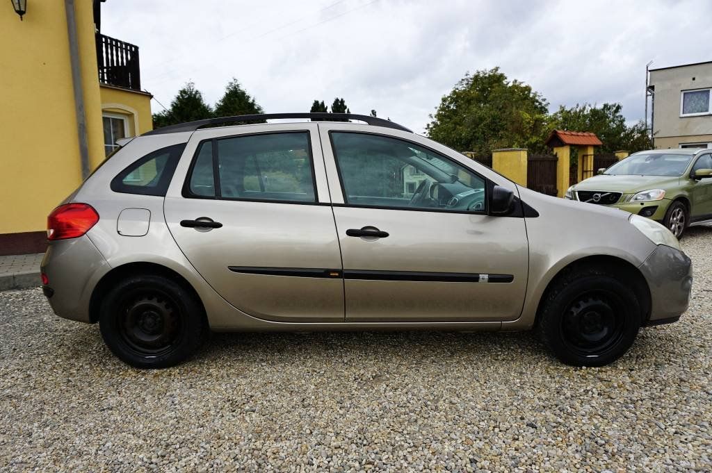 Renault Clio, 1,2 16V 55 kW - fotka 3