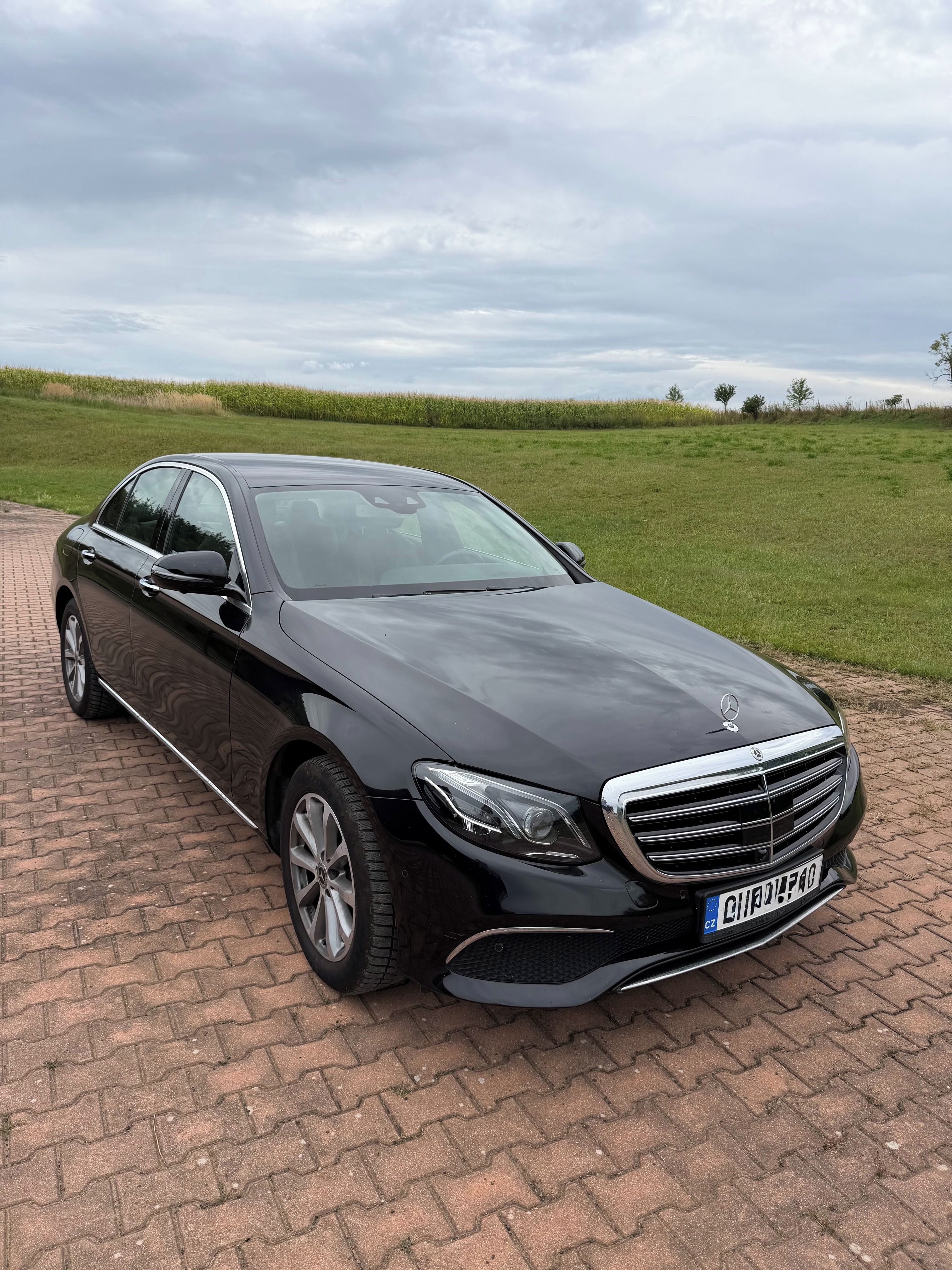 Mercedes-Benz Třídy E, 220 d W213 | 2017 Servisováno - fotka 2