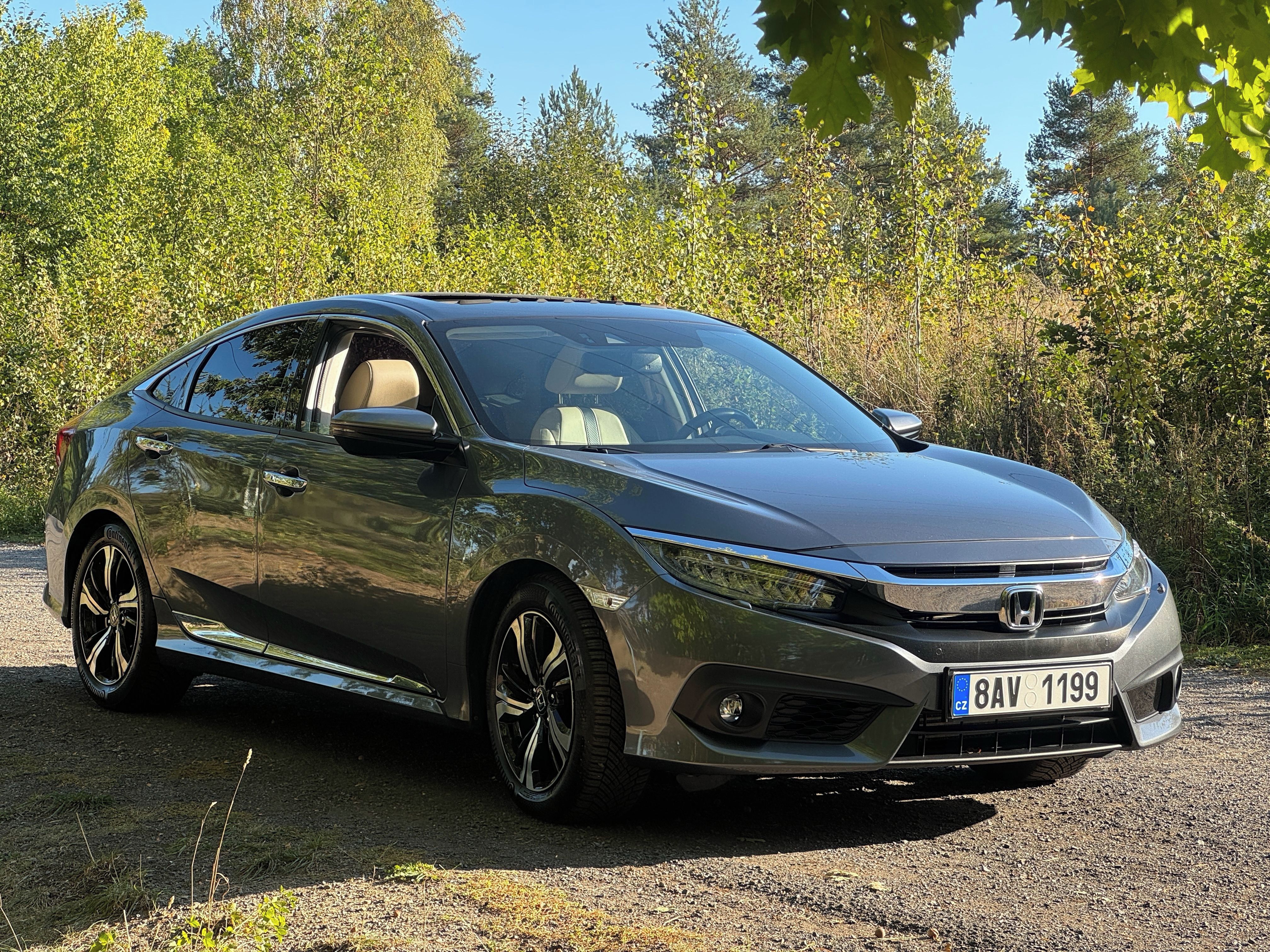 Honda Civic, 1.5 Vtec - pěkný stav