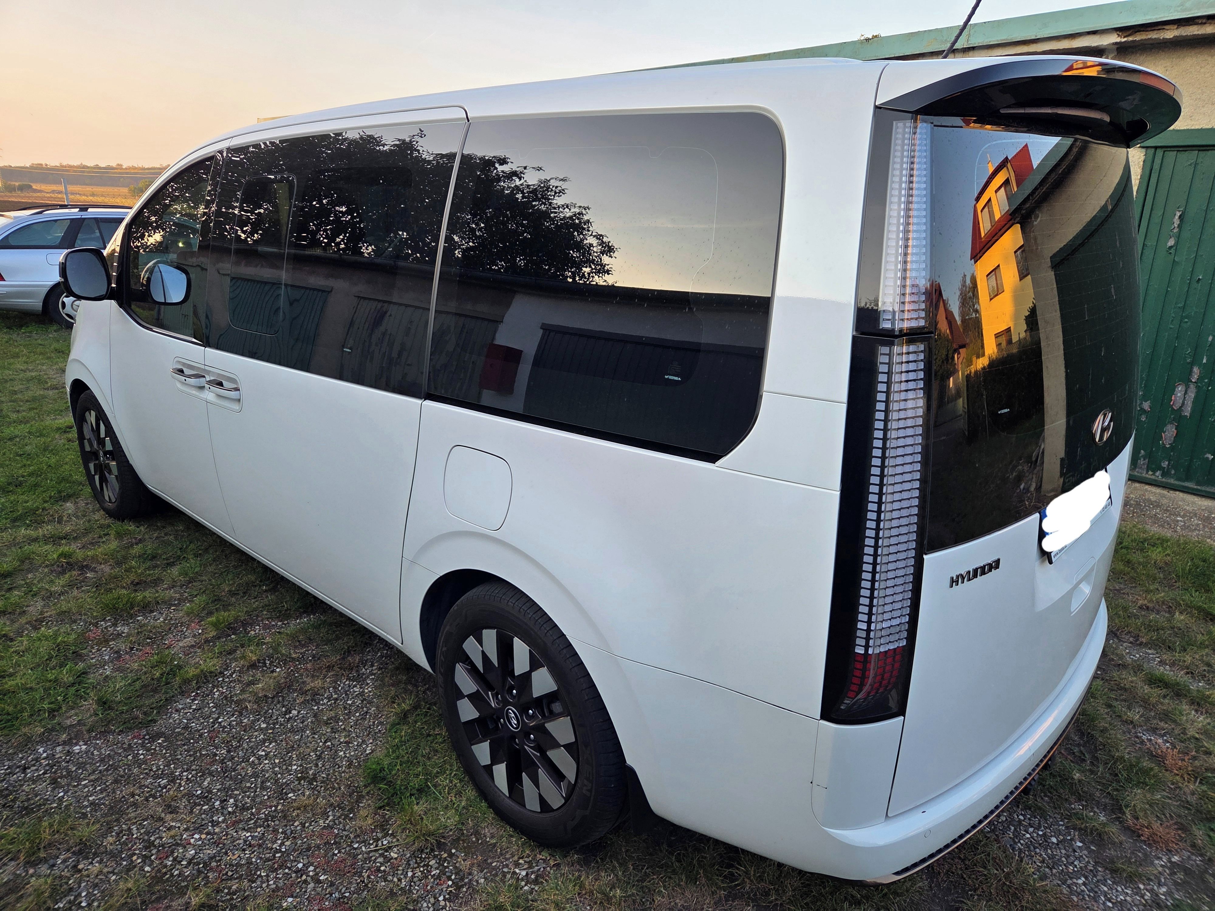 Hyundai Staria - fotka 3