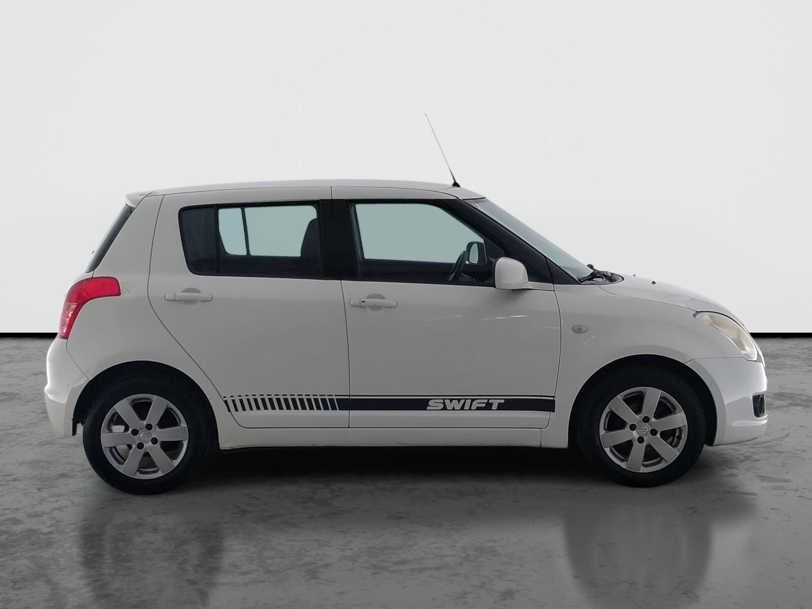 Suzuki Swift, 1.3, Serv.kniha, po STK - fotka 6