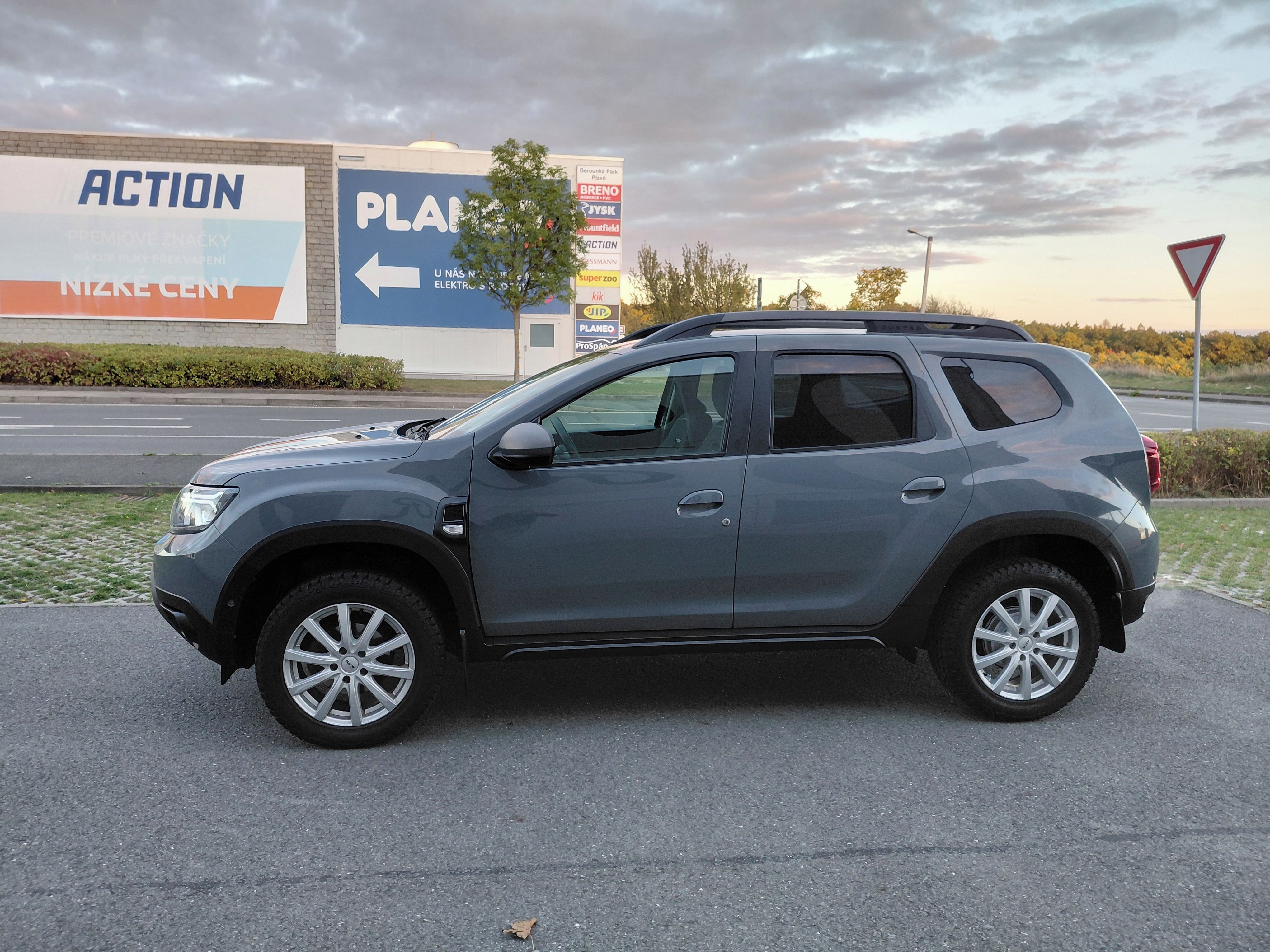 Dacia Duster, 1.0TCE LPG 1.MAJ PERFEKTNÍ - fotka 4
