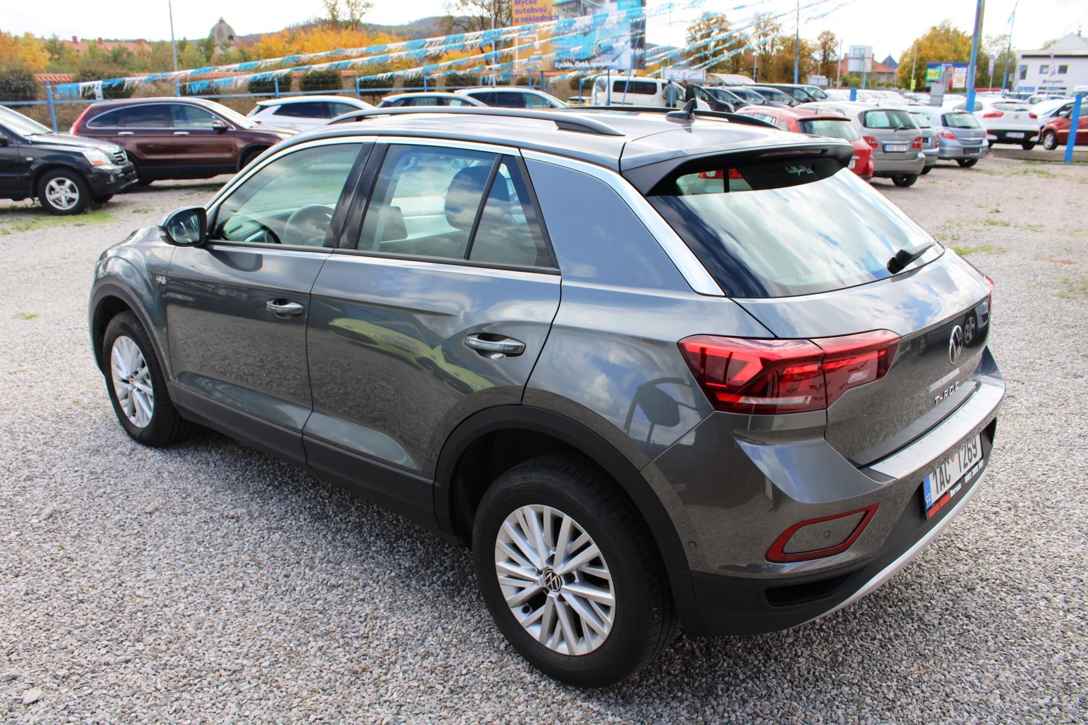 Volkswagen T-Roc, 1,5TSI DSG LED ADAPT.TEMPOMAT - fotka 5