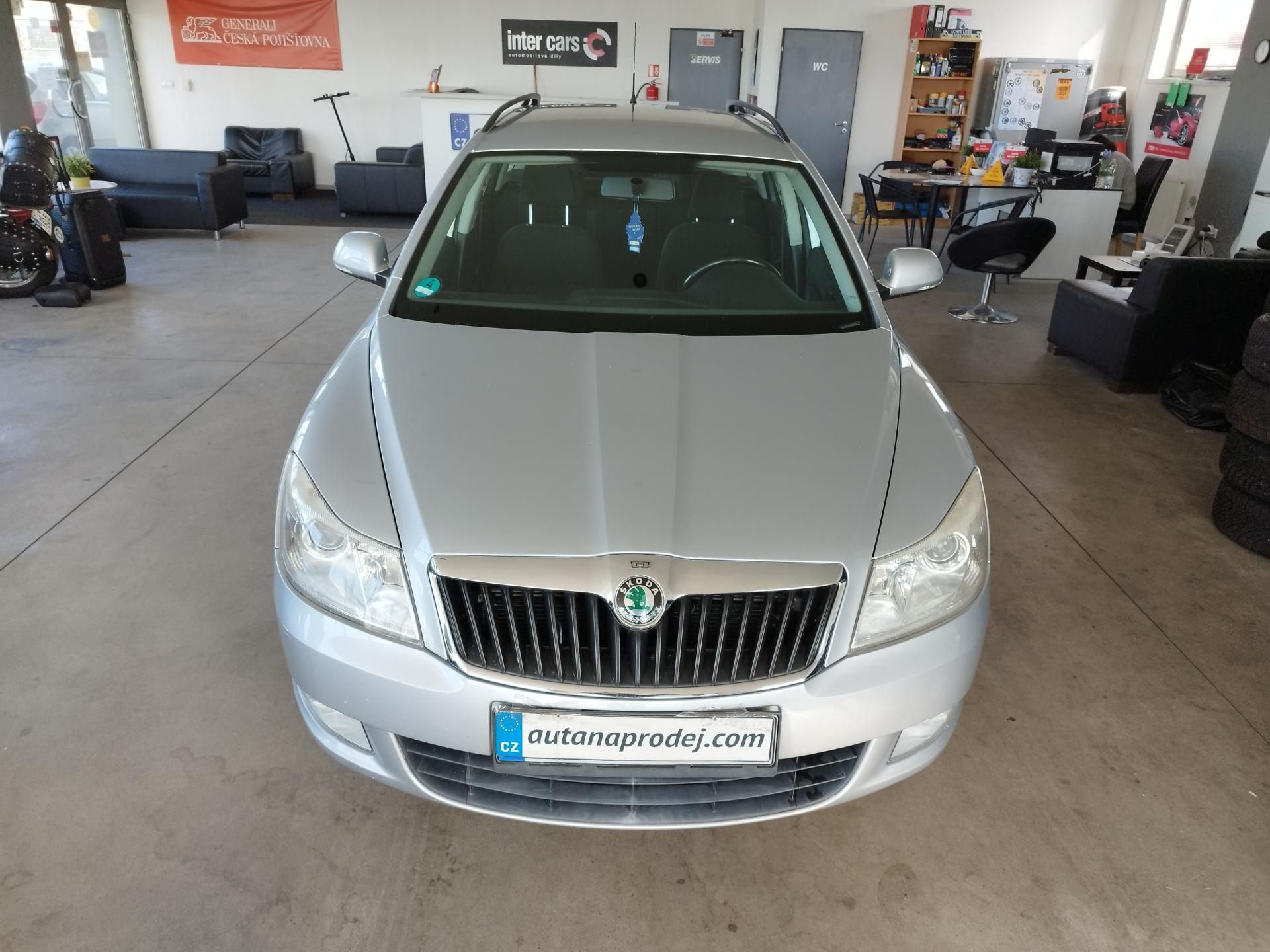 Škoda Octavia, 1,6TDi 77KW KLIMA ALU NAVI - fotka 3