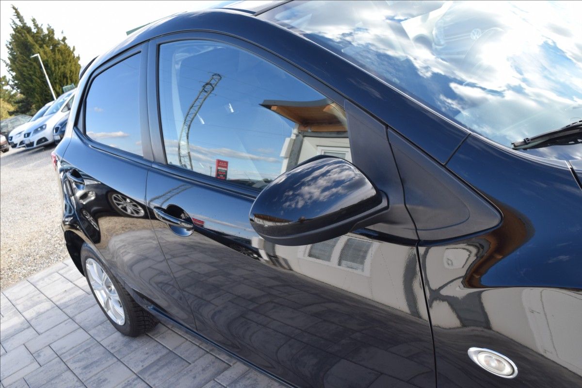 Mazda 2, 1,5 MZR 76KW ALU KLIMA - fotka 5