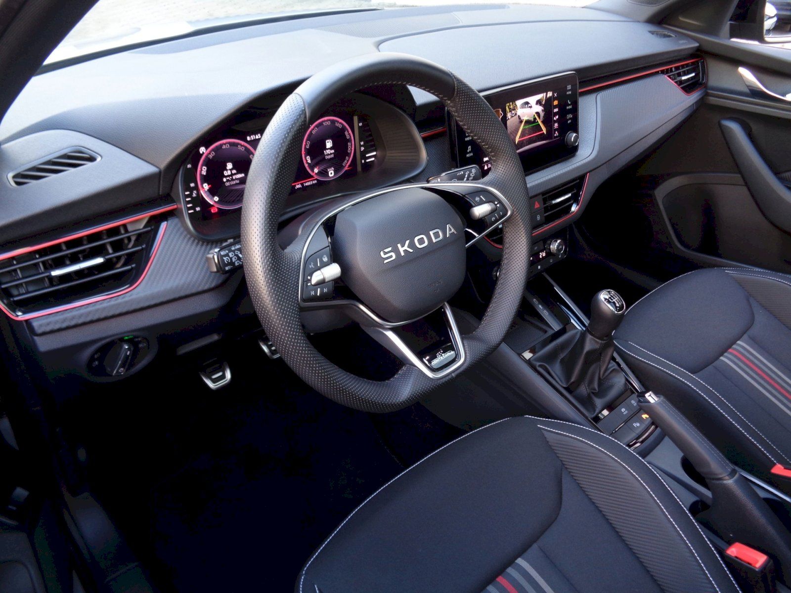 Škoda Scala, 1.5 TSI 110 kW Monte Carlo Cit - fotka 5