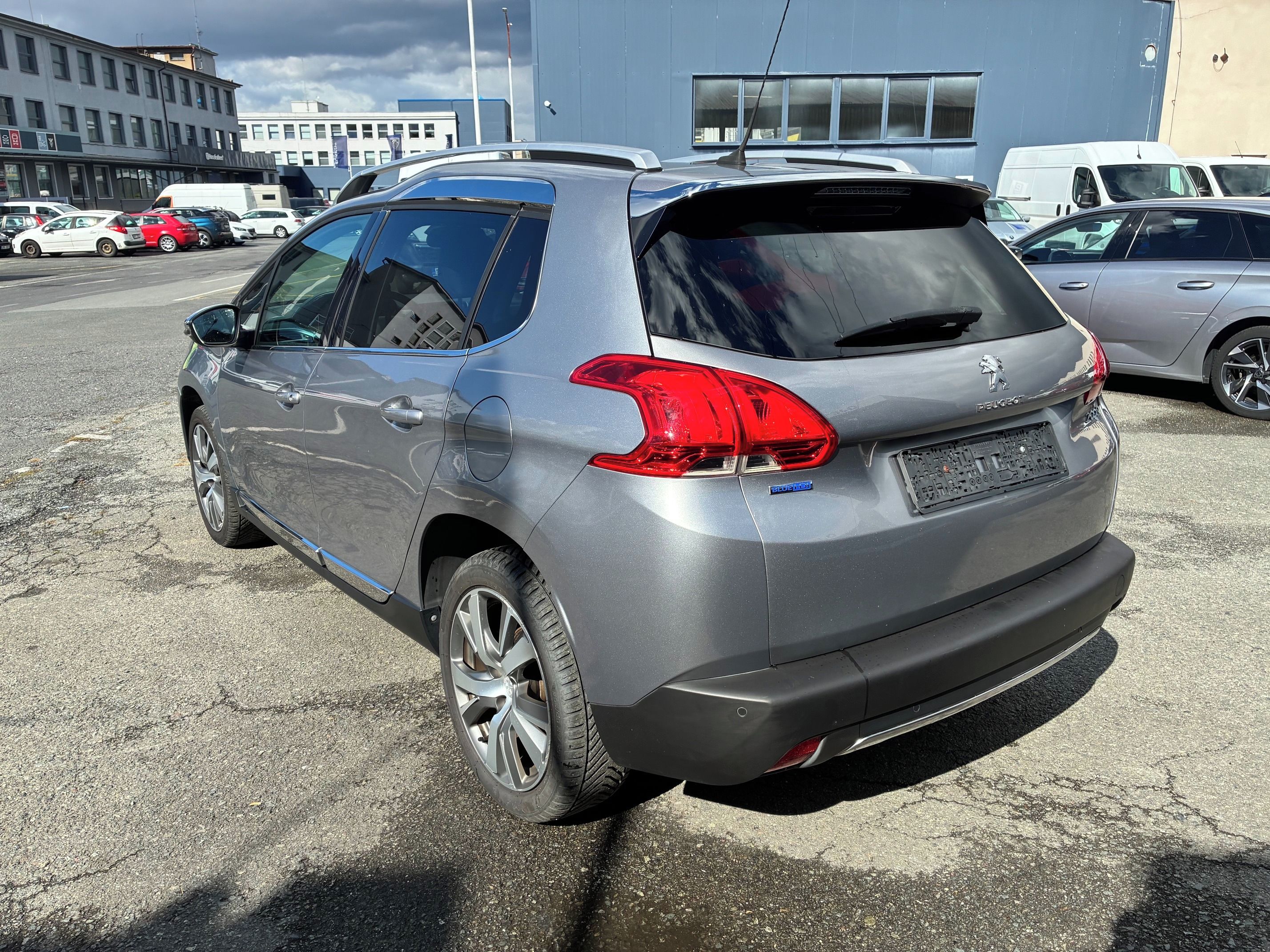 Peugeot 2008, Allure 1,6 Hdi 120k MAN6po STK - fotka 4