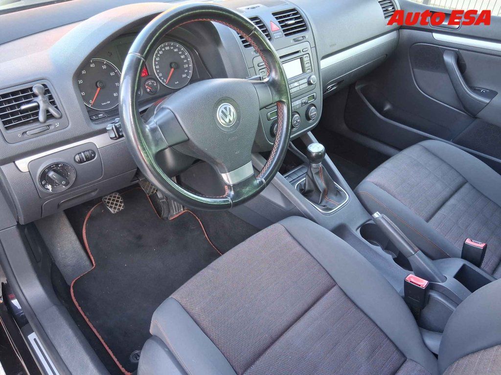 Volkswagen Golf, 1.6 MPI - fotka 3
