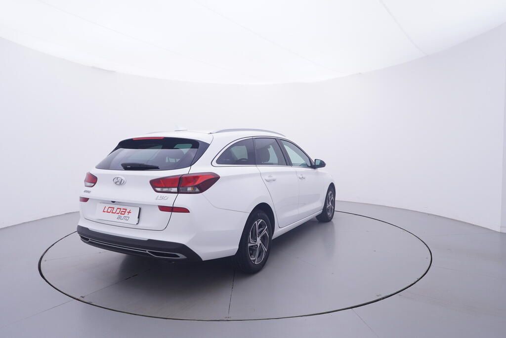 Hyundai i30, Smart 1.0 88 kW - fotka 5