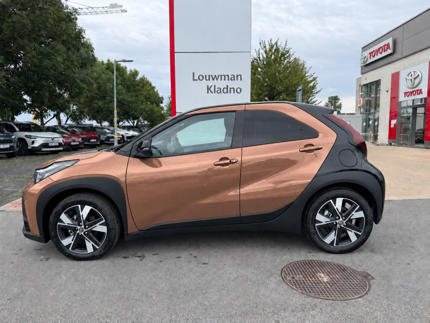 Toyota Aygo, 1.5HEV Style Smart - fotka 3