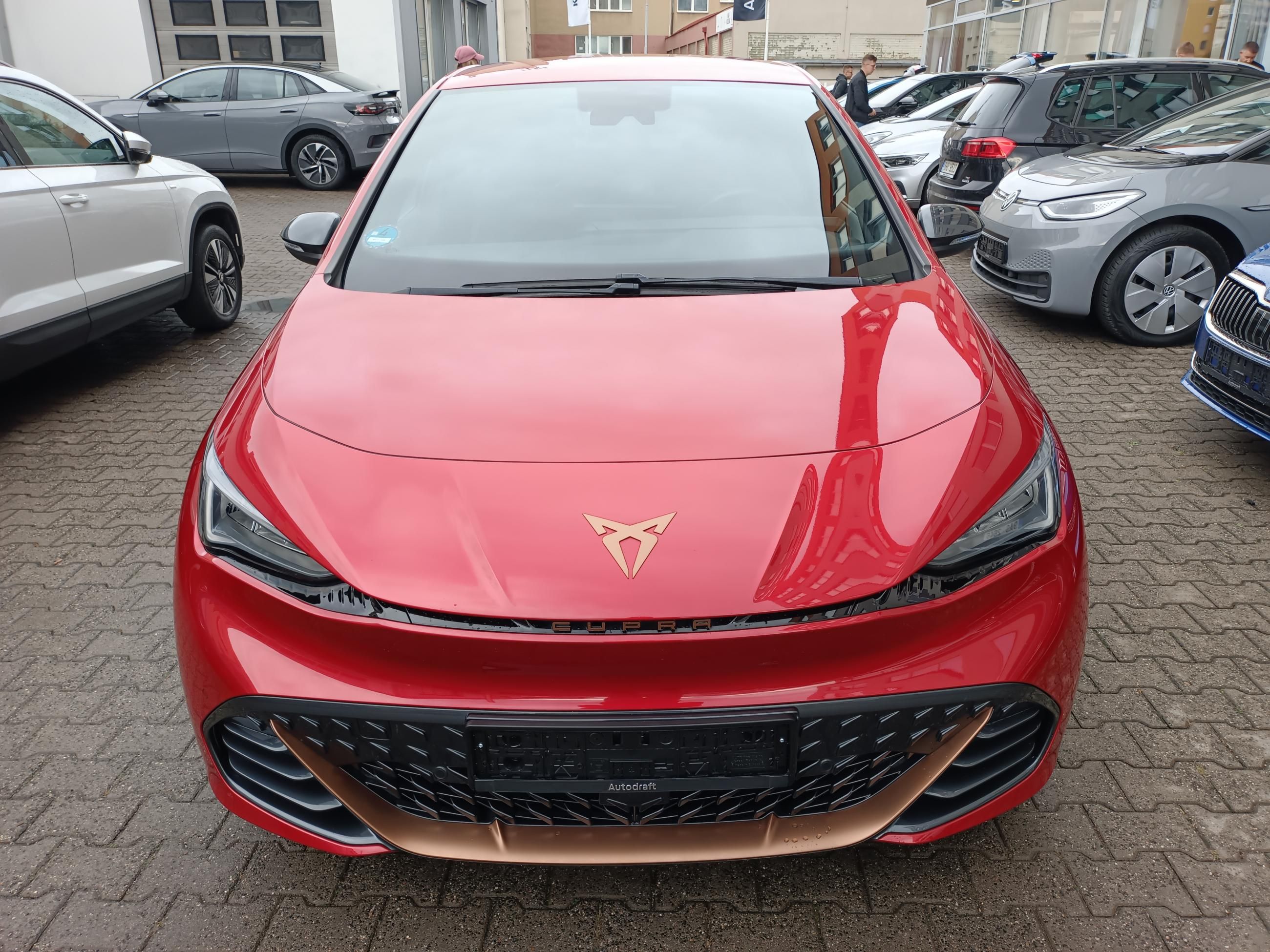 Cupra Born, e-Boost 170kW - fotka 2
