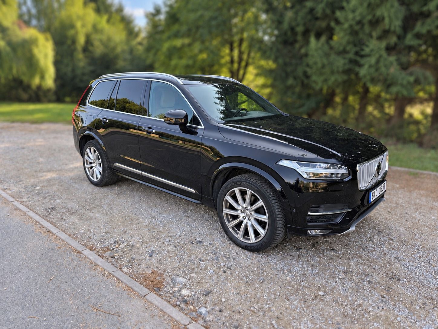 Volvo XC90, 7mi-místné Volvo XC90 + tažné