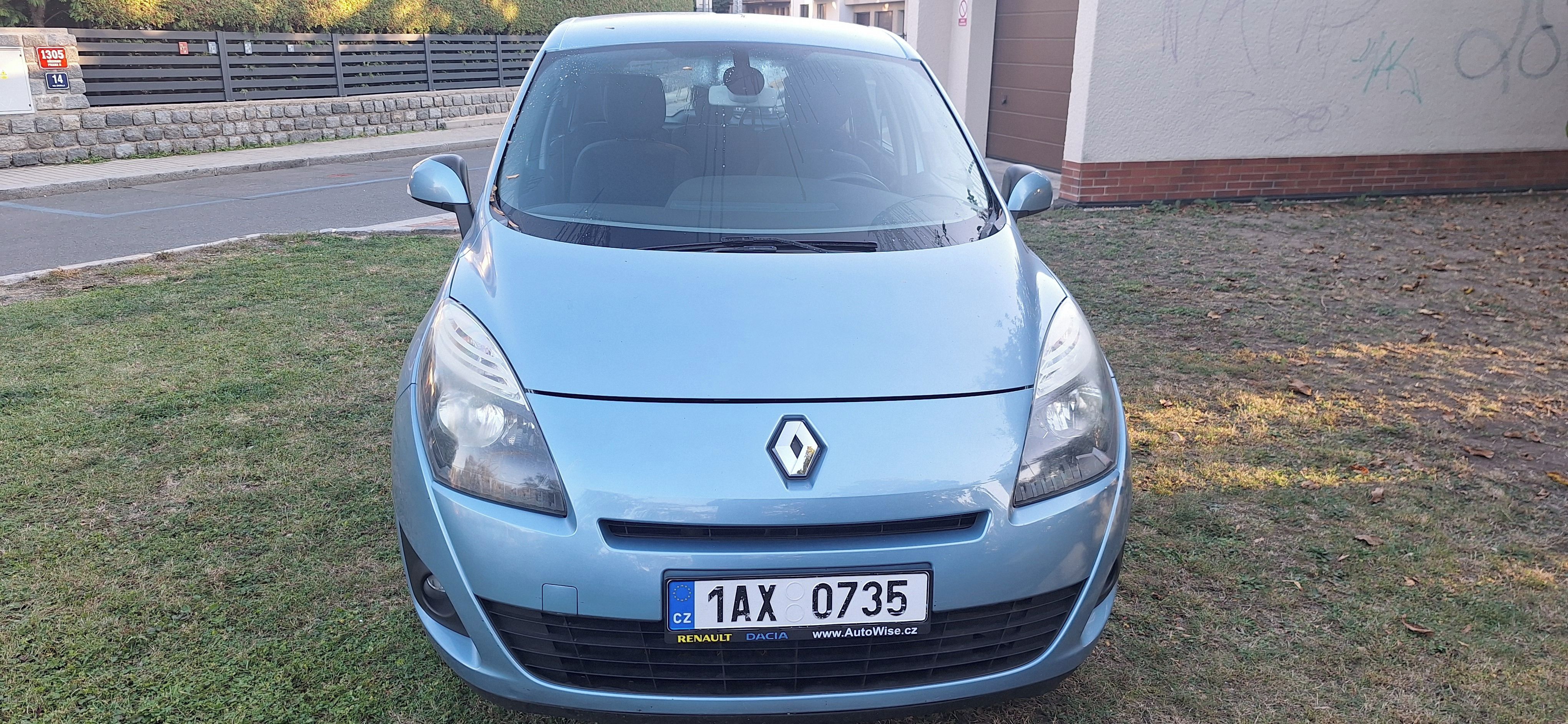 Renault Grand Scénic, 1.6 / 81 kW, manuál, 7 míst - fotka 2