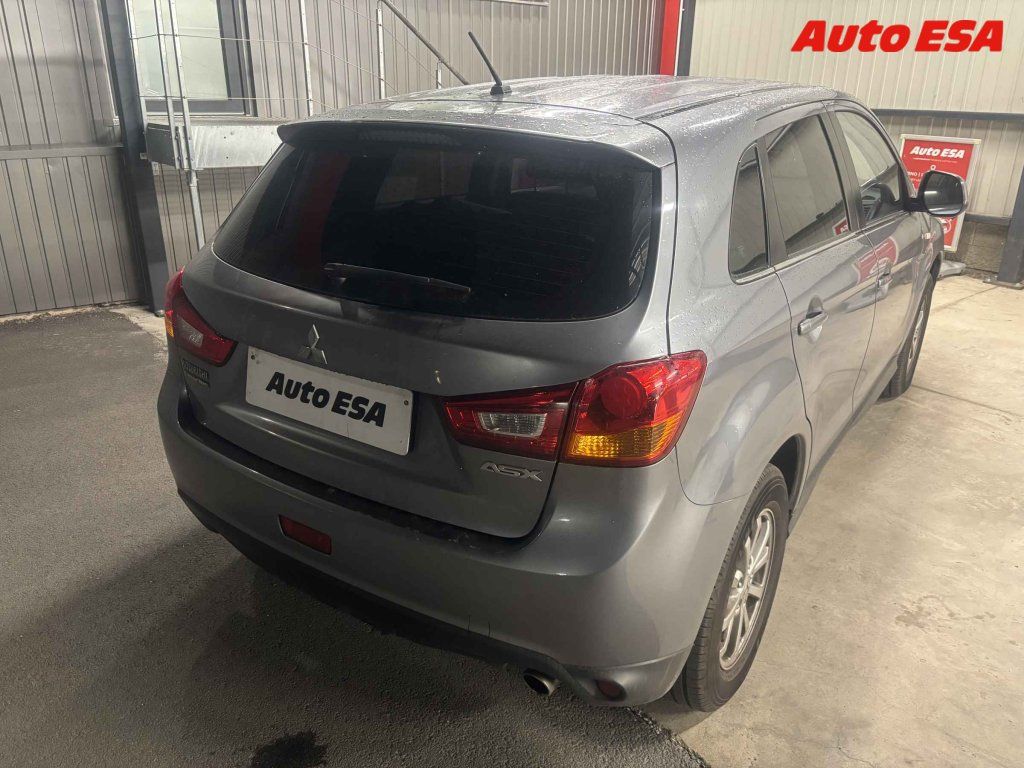 Mitsubishi ASX, 1.6 - fotka 2